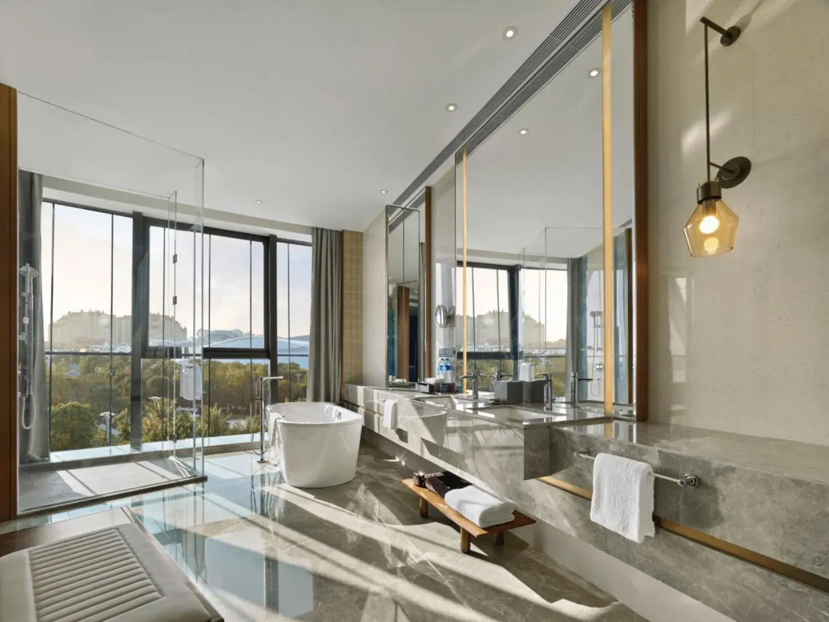 Premium King Room in Hilton Hainan Ocean Flower Island Premium King Room in Hilton Hainan Ocean Flower Island