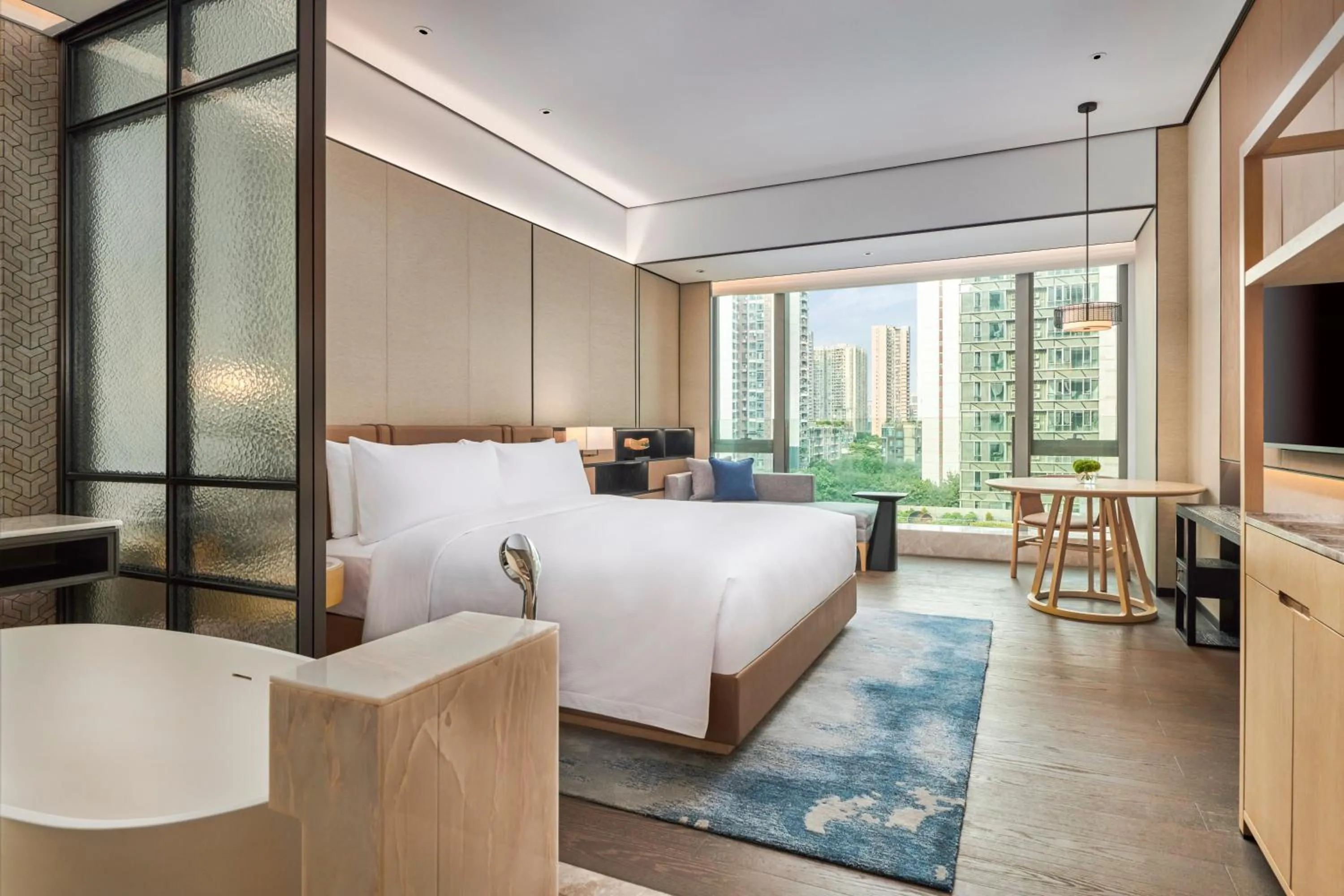 On site, Bed in DoubleTree by Hilton Shenzhen Airport