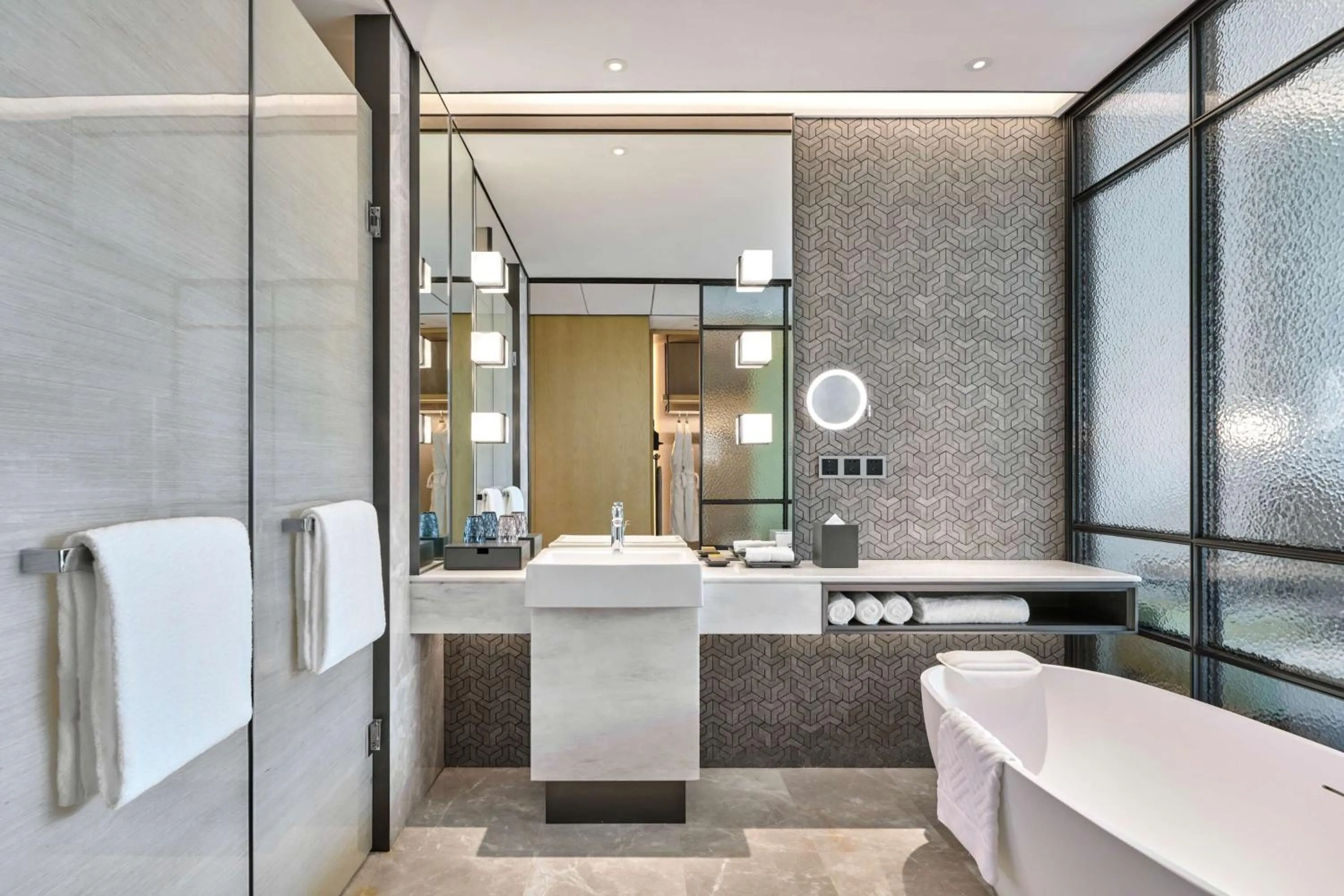 Bathroom in DoubleTree by Hilton Shenzhen Airport