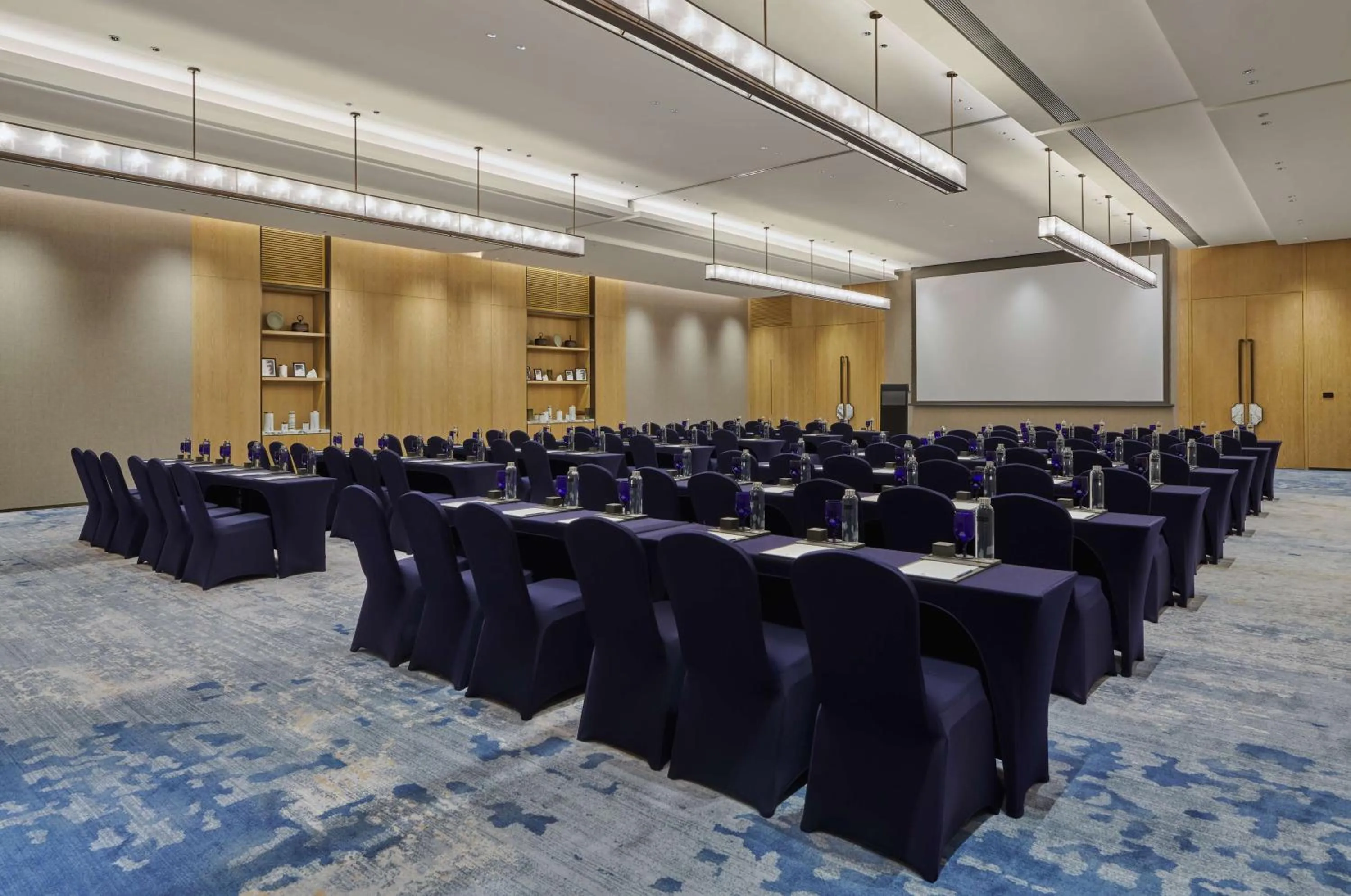 Meeting/conference room in DoubleTree by Hilton Shenzhen Airport