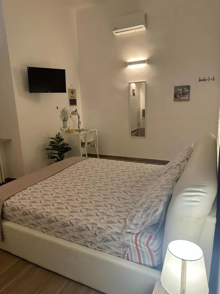 Bed in B&B Piano Romano -con parcheggio privato gratuito-