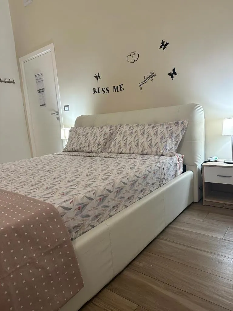 Bed in B&B Piano Romano -con parcheggio privato gratuito-