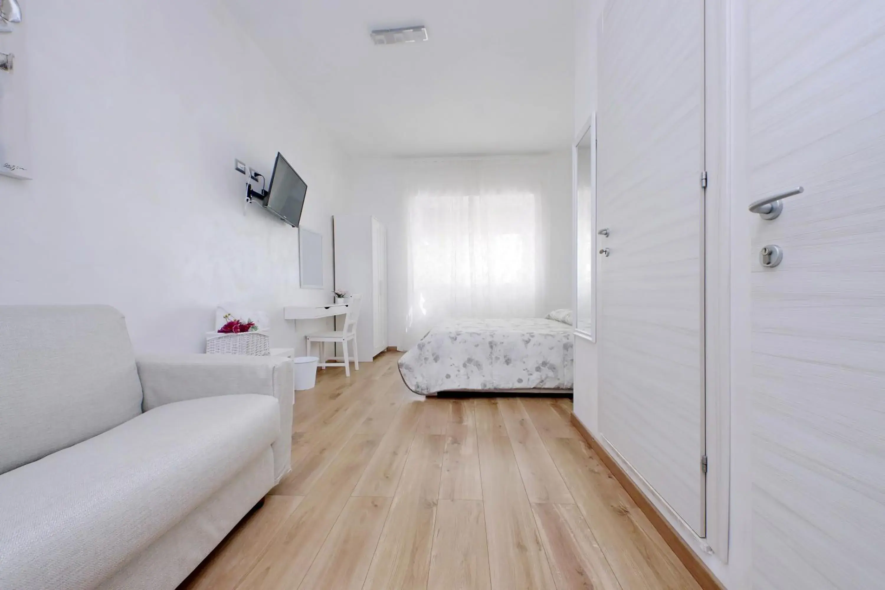 Triple Room with Private Bathroom - single occupancy in B&B Giuly Triple Room with Private Bathroom - single occupancy in B&B Giuly