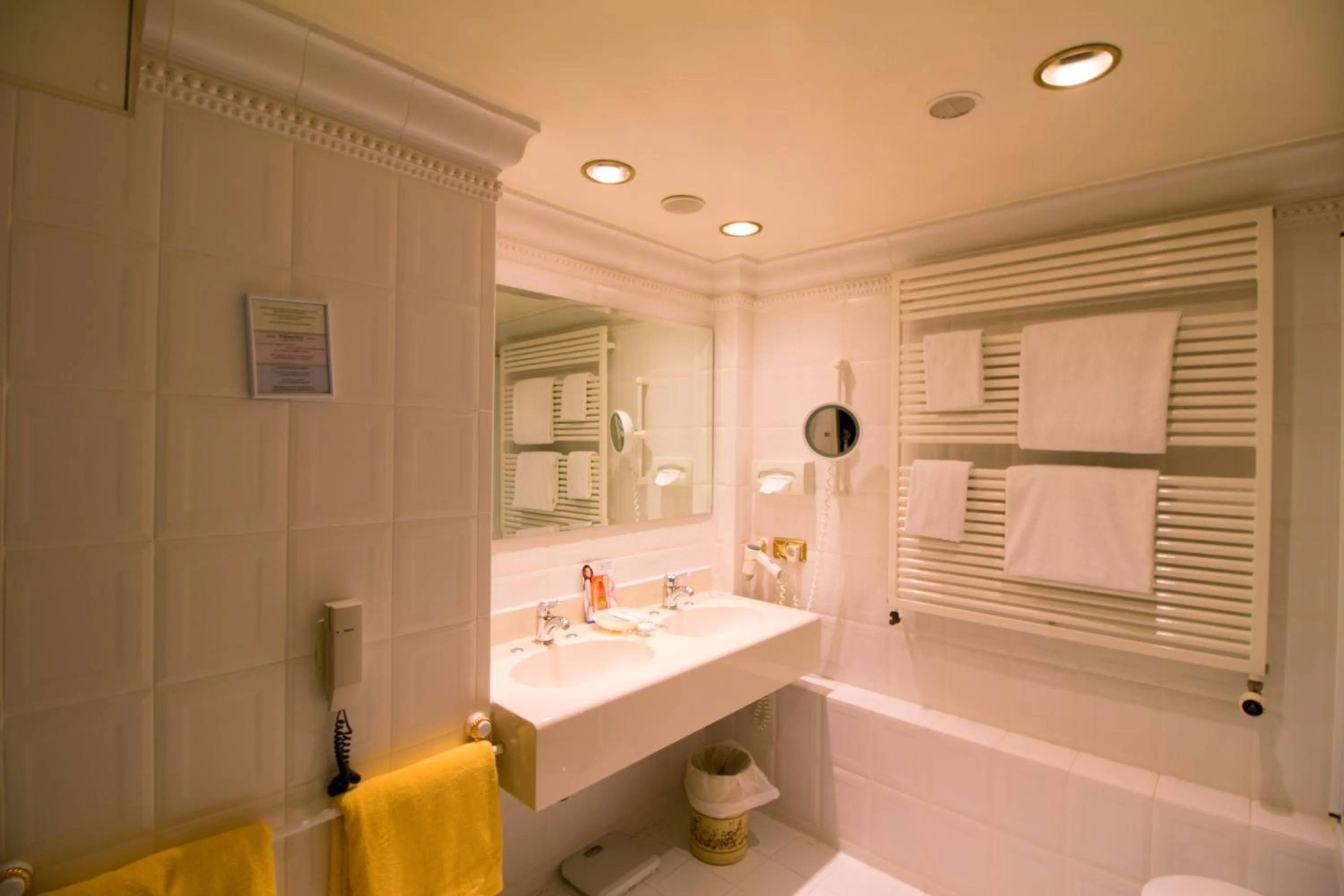 Bathroom in Hotel Strandperle