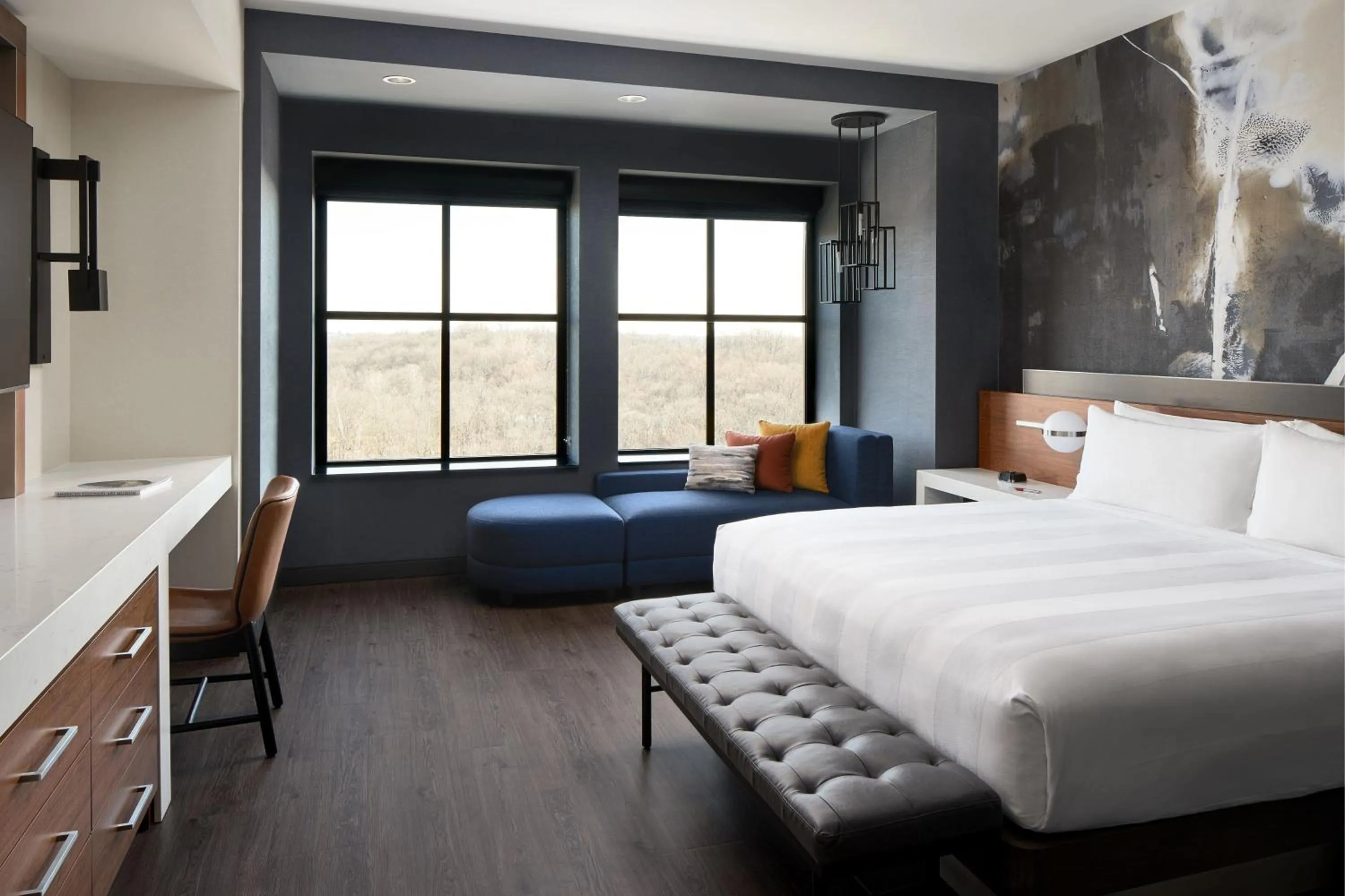 Photo of the whole room, Bed in Marriott Owings Mills Metro Centre