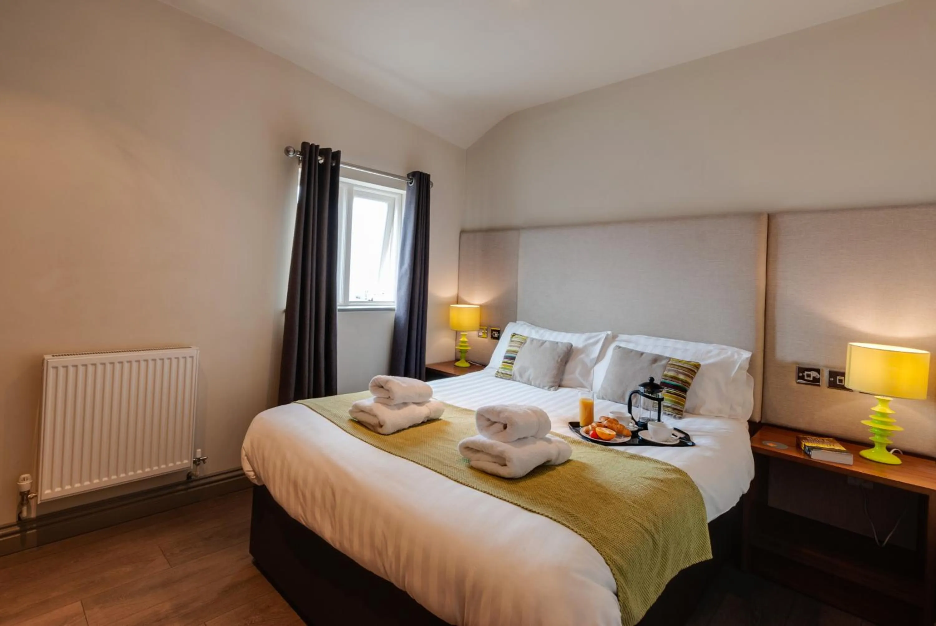 Bedroom, Bed in Base Serviced Apartments - City Road