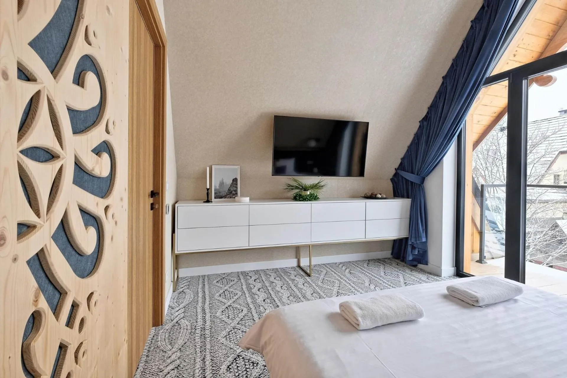 Communal lounge/ TV room, Bed in Aparthotel Góralski Spa 2