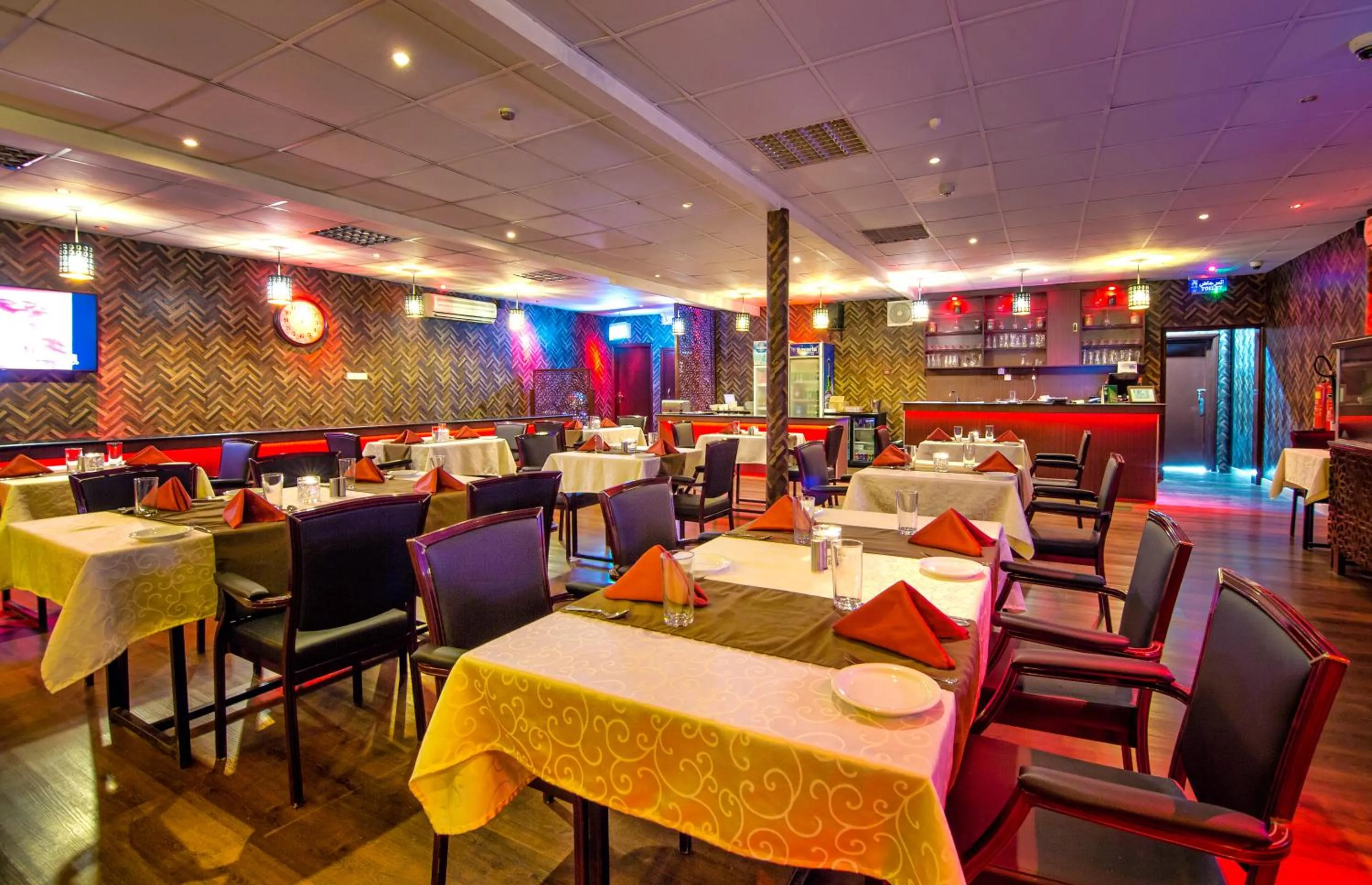 Restaurant/places to eat in Mutrah Hotel