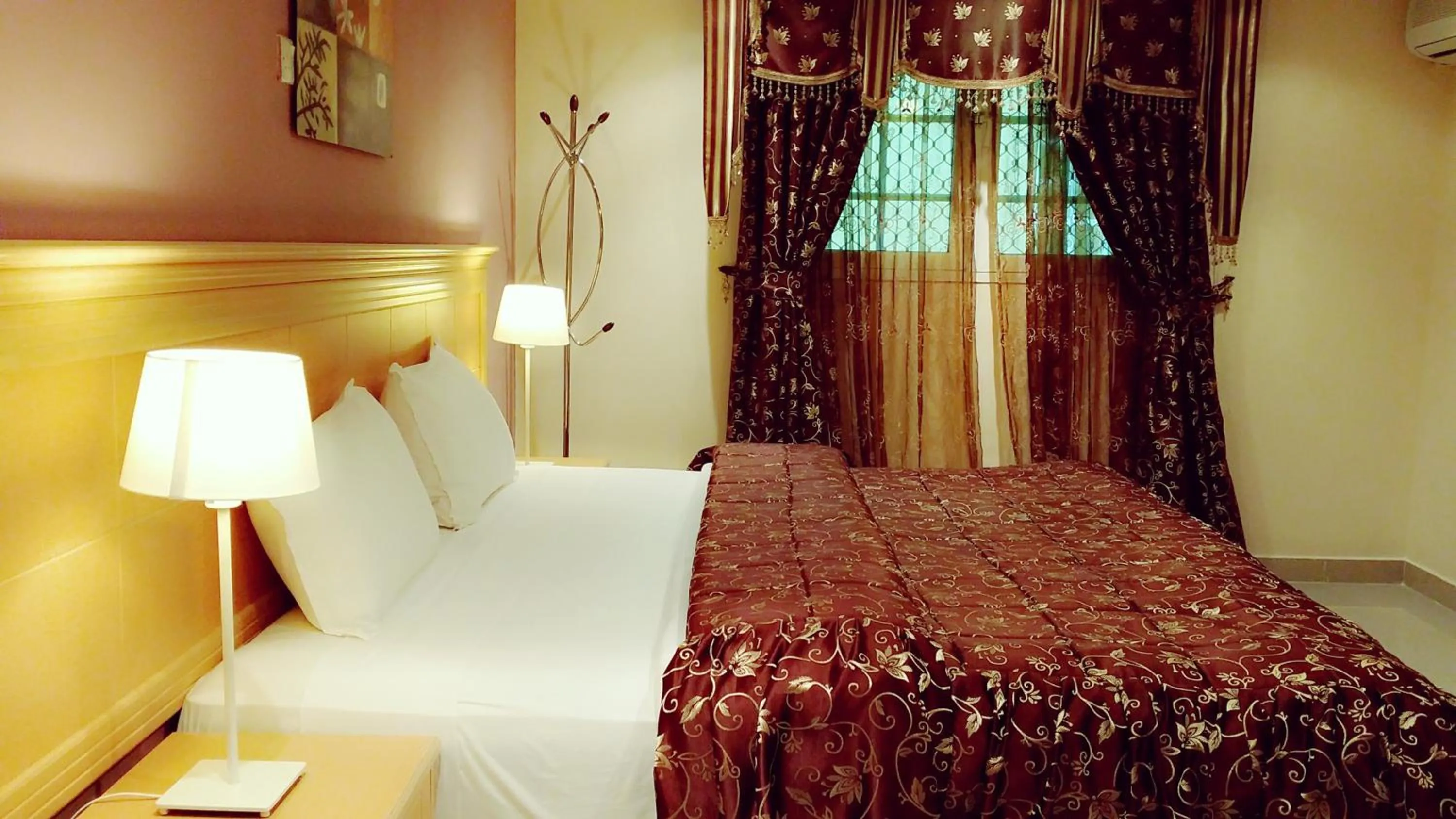 Bedroom, Bed in Mutrah Hotel