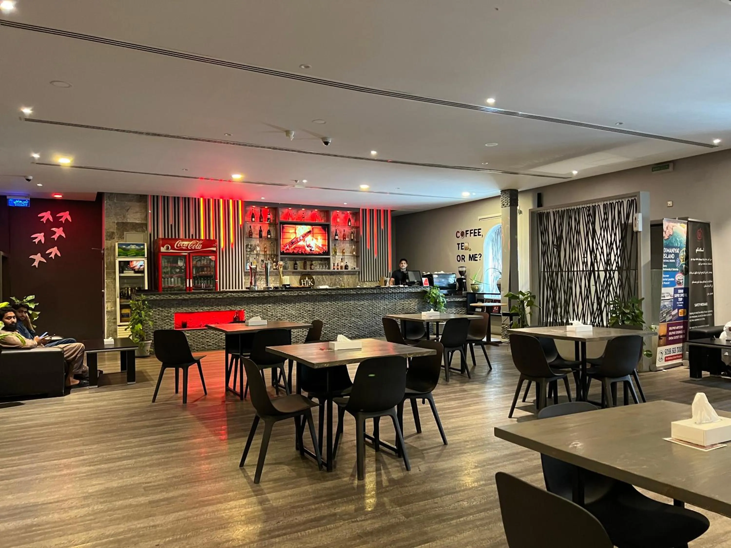 Restaurant/places to eat in Mutrah Hotel