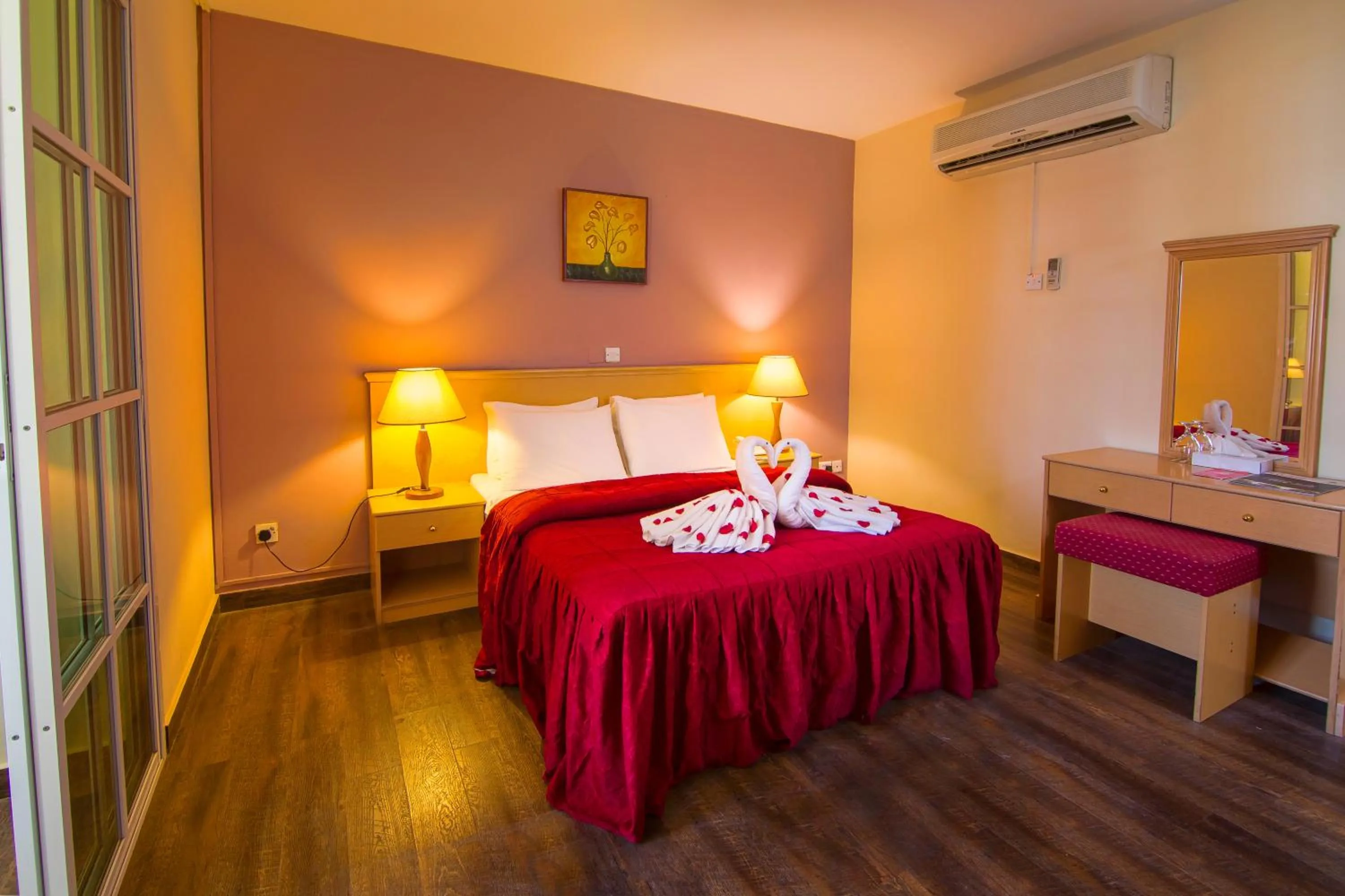 Bedroom, Bed in Mutrah Hotel