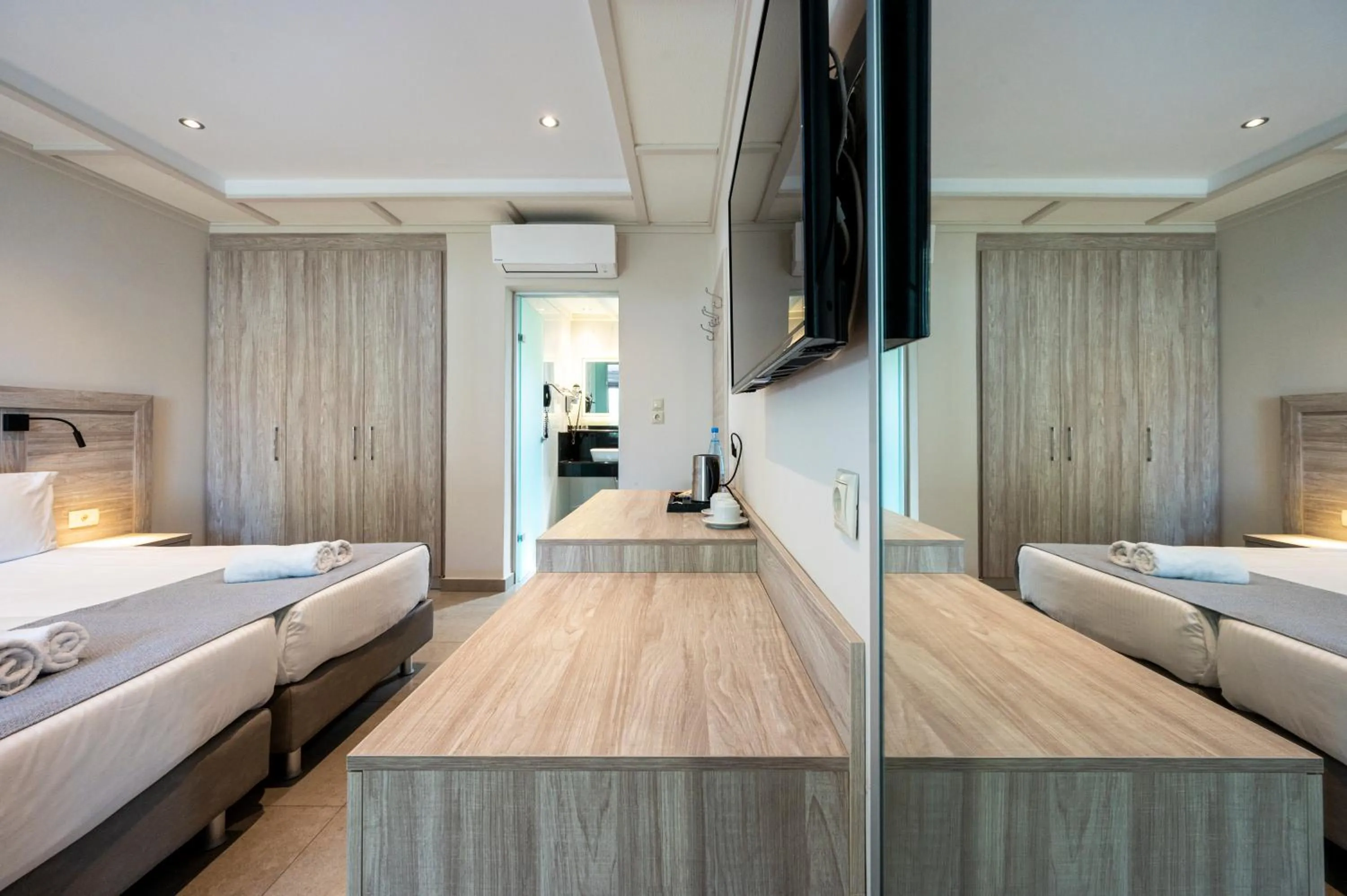 Photo of the whole room, Bed in Palladium hotel