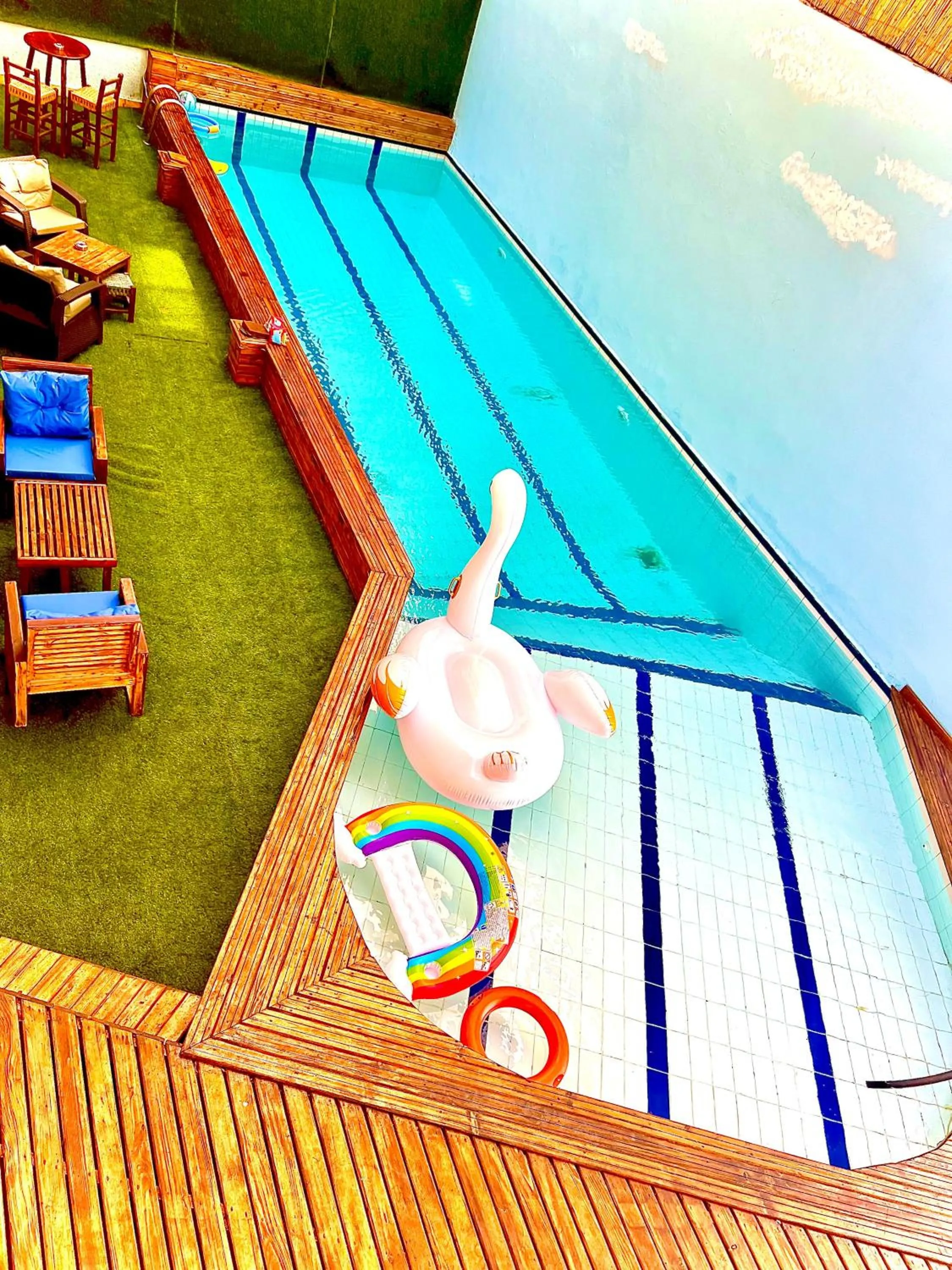 Swimming pool in King Suites Hotel
