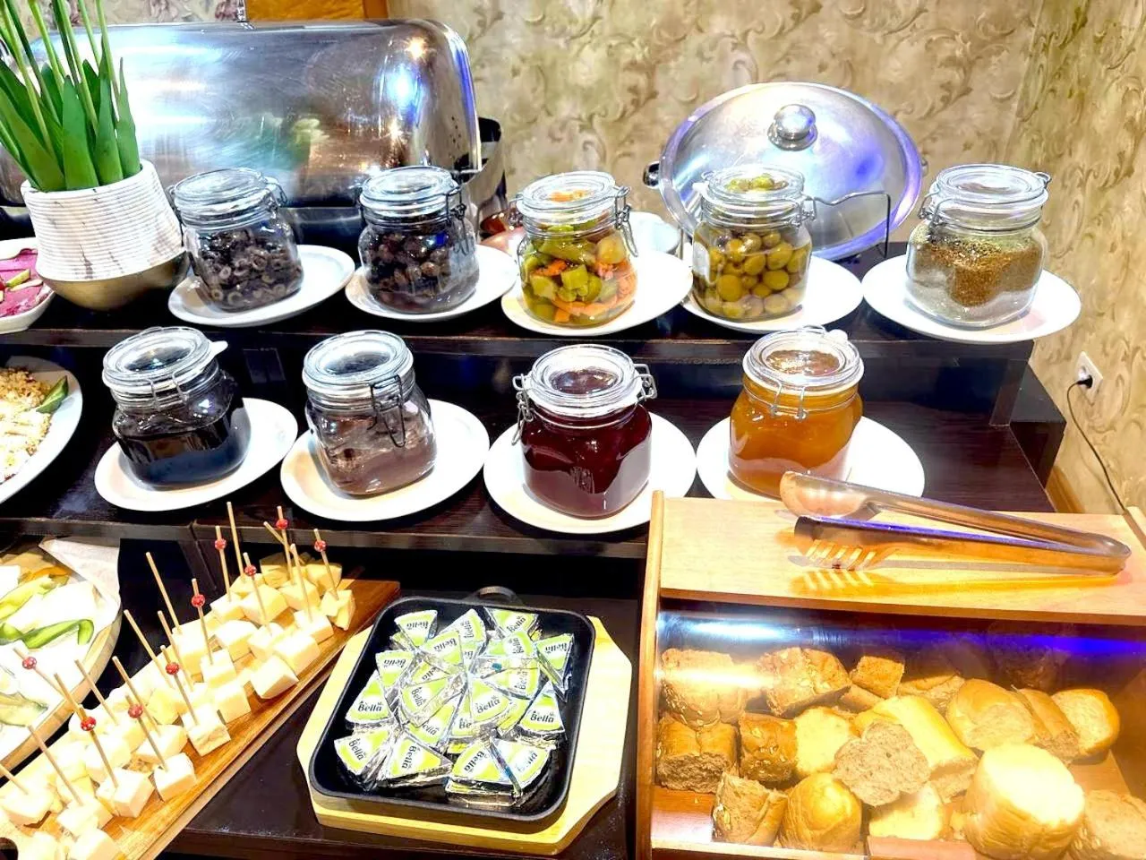 Buffet breakfast in King Suites Hotel