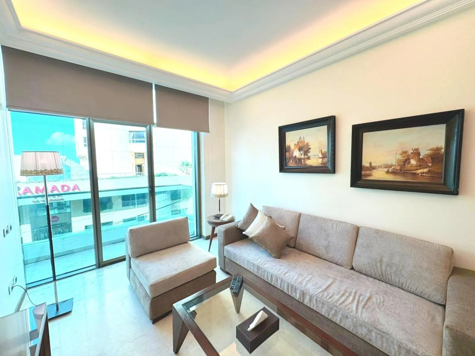 Living room in King Suites Hotel