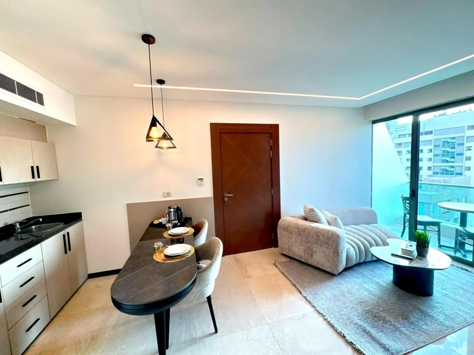 Kitchen or kitchenette in King Suites Hotel