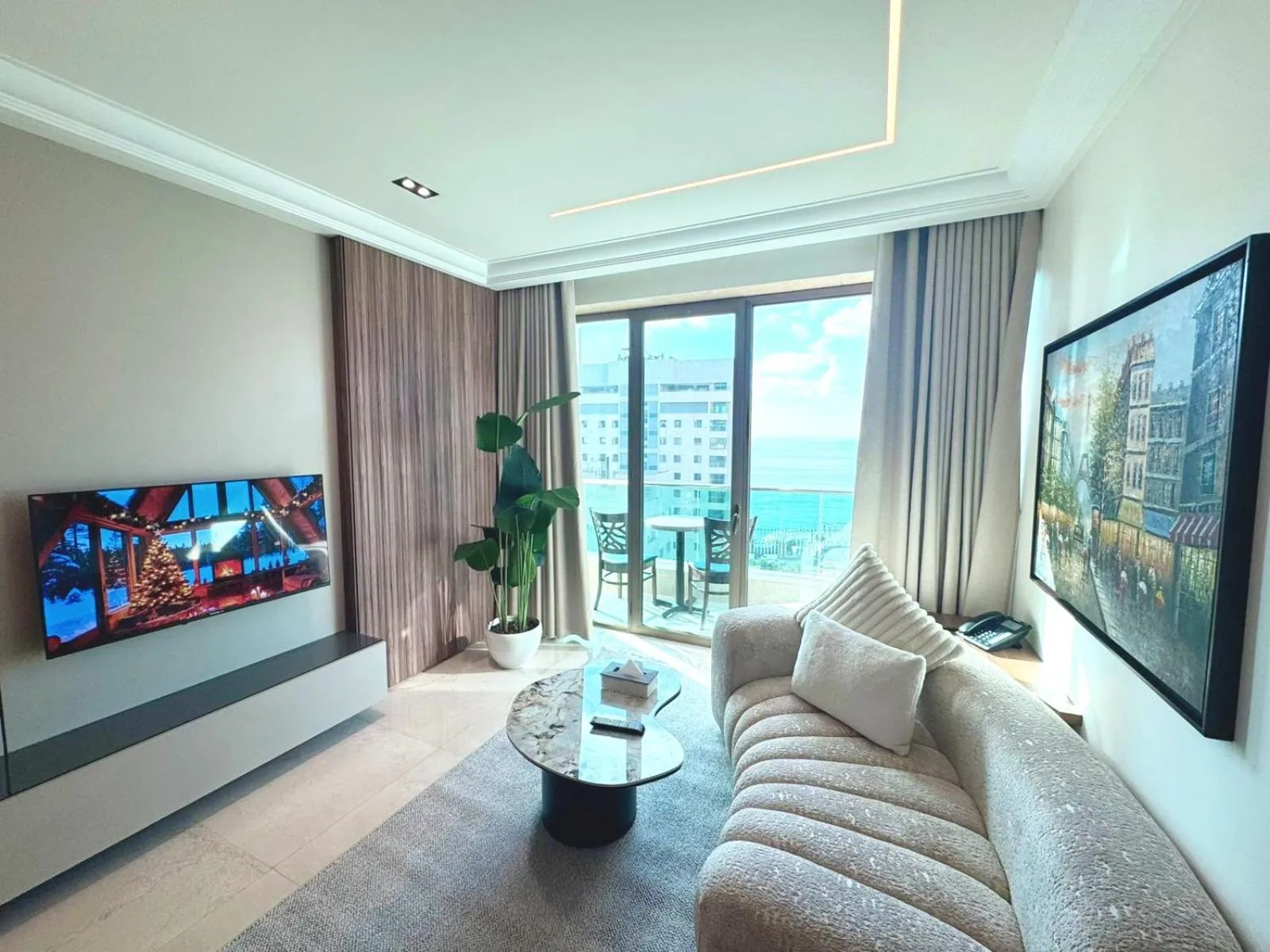 Living room in King Suites Hotel