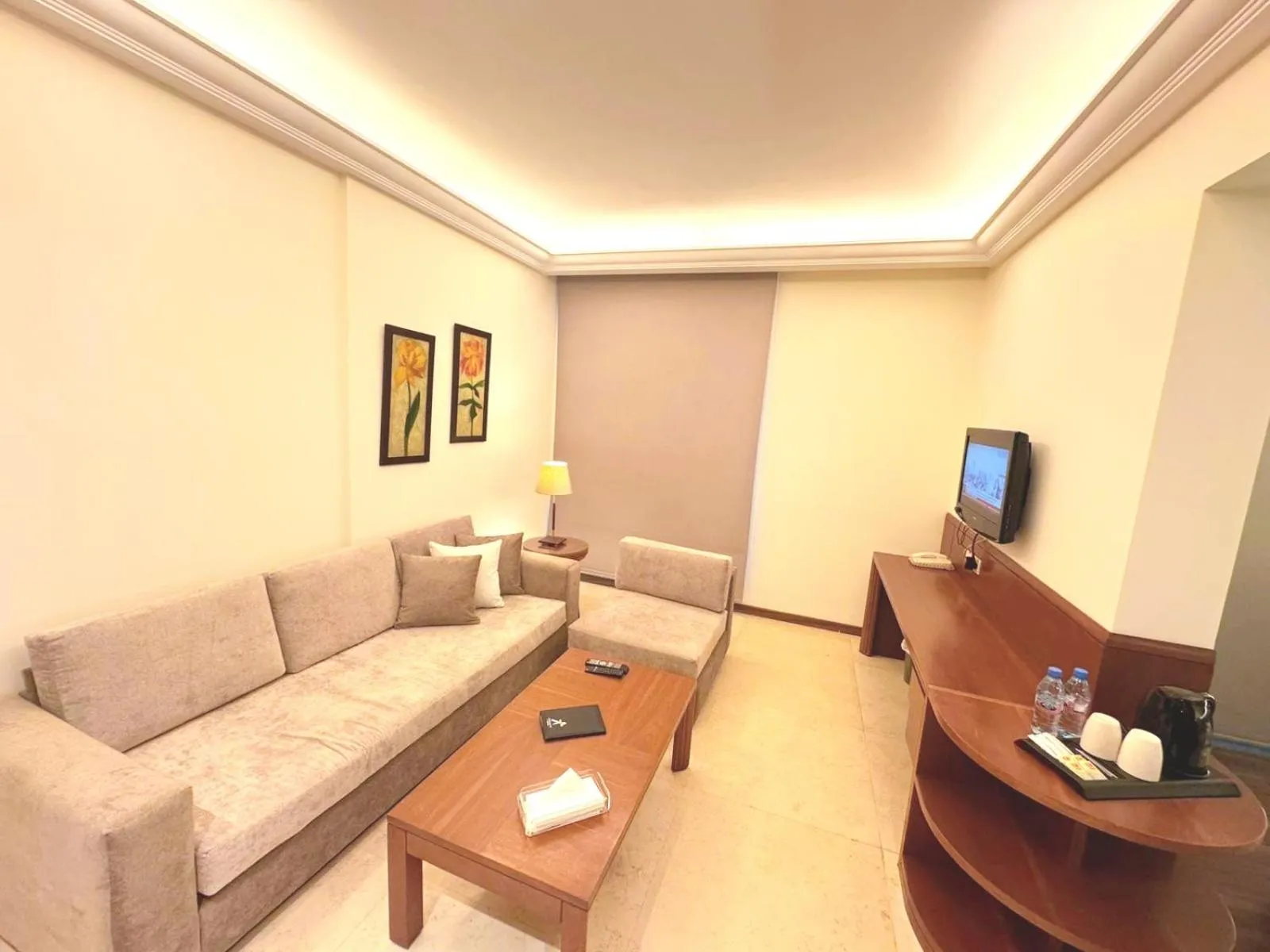 Living room in King Suites Hotel
