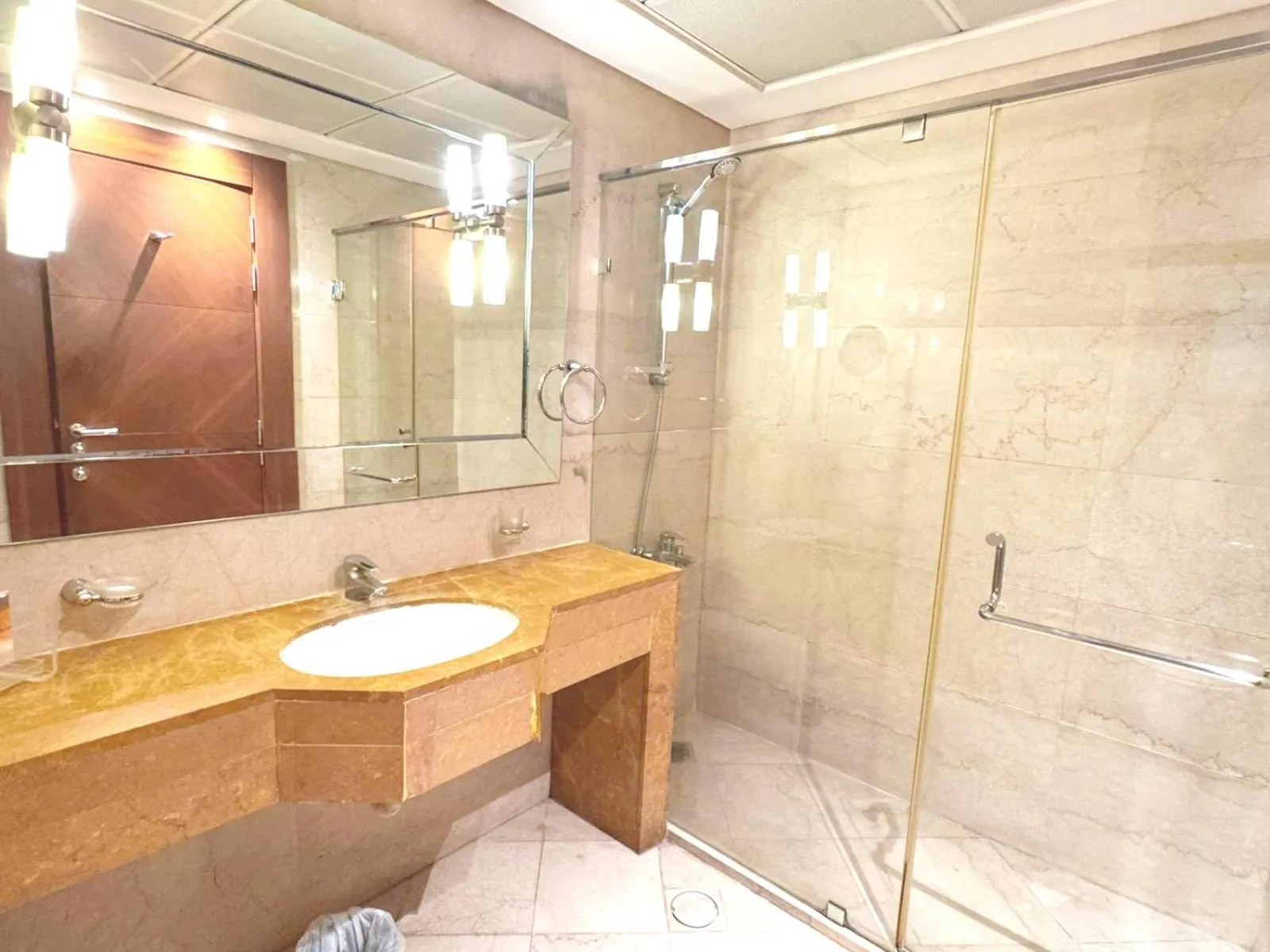 Bathroom in King Suites Hotel