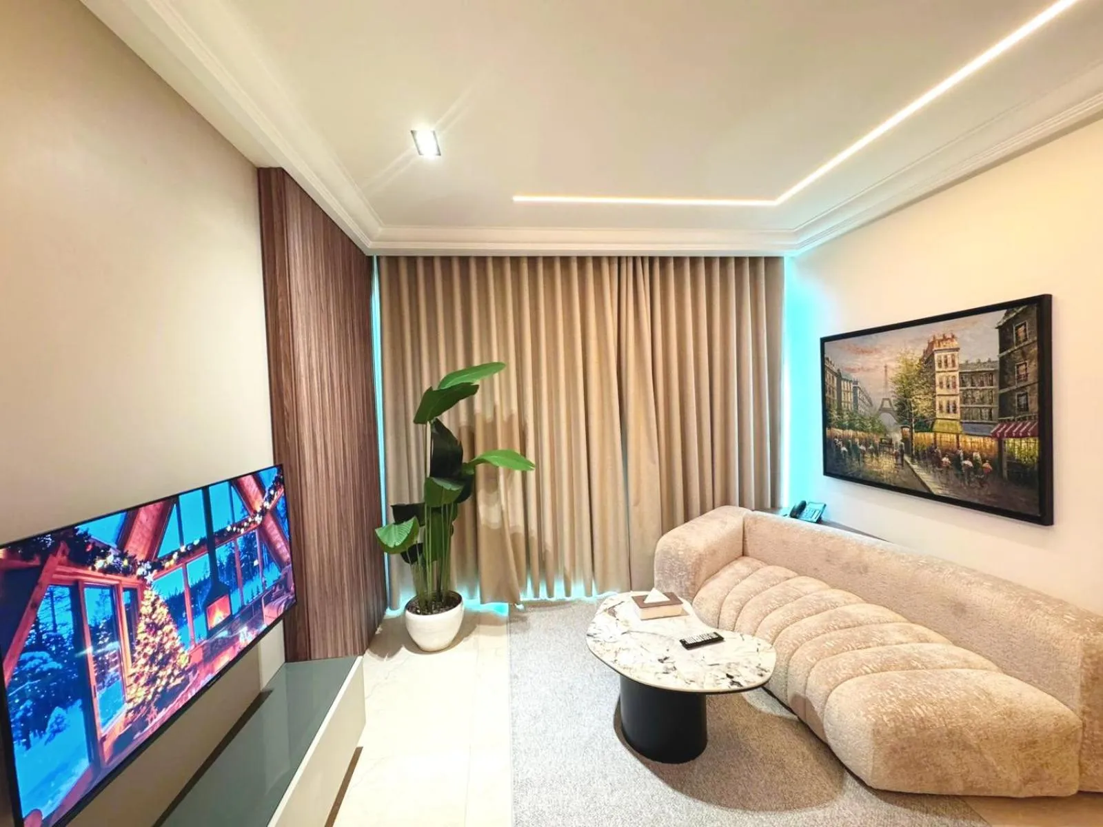 Living room in King Suites Hotel