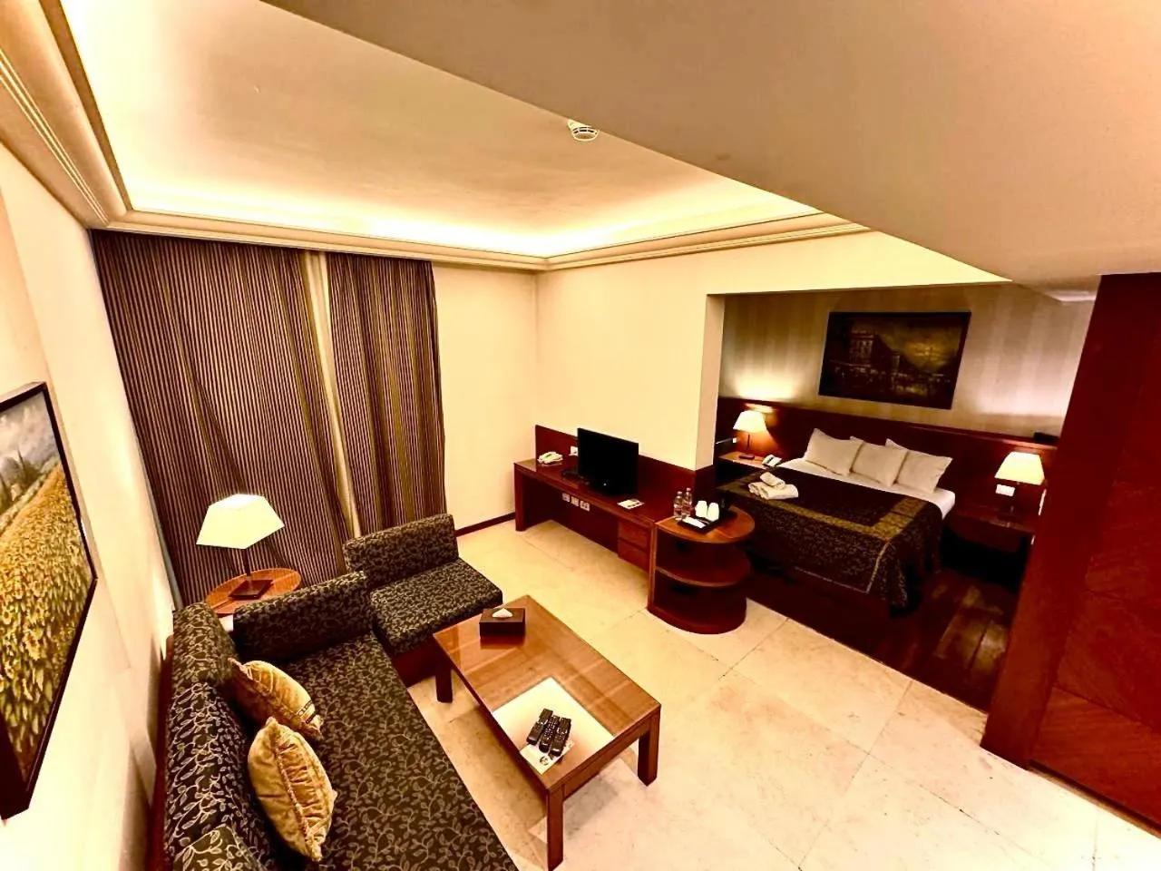 Living room in King Suites Hotel
