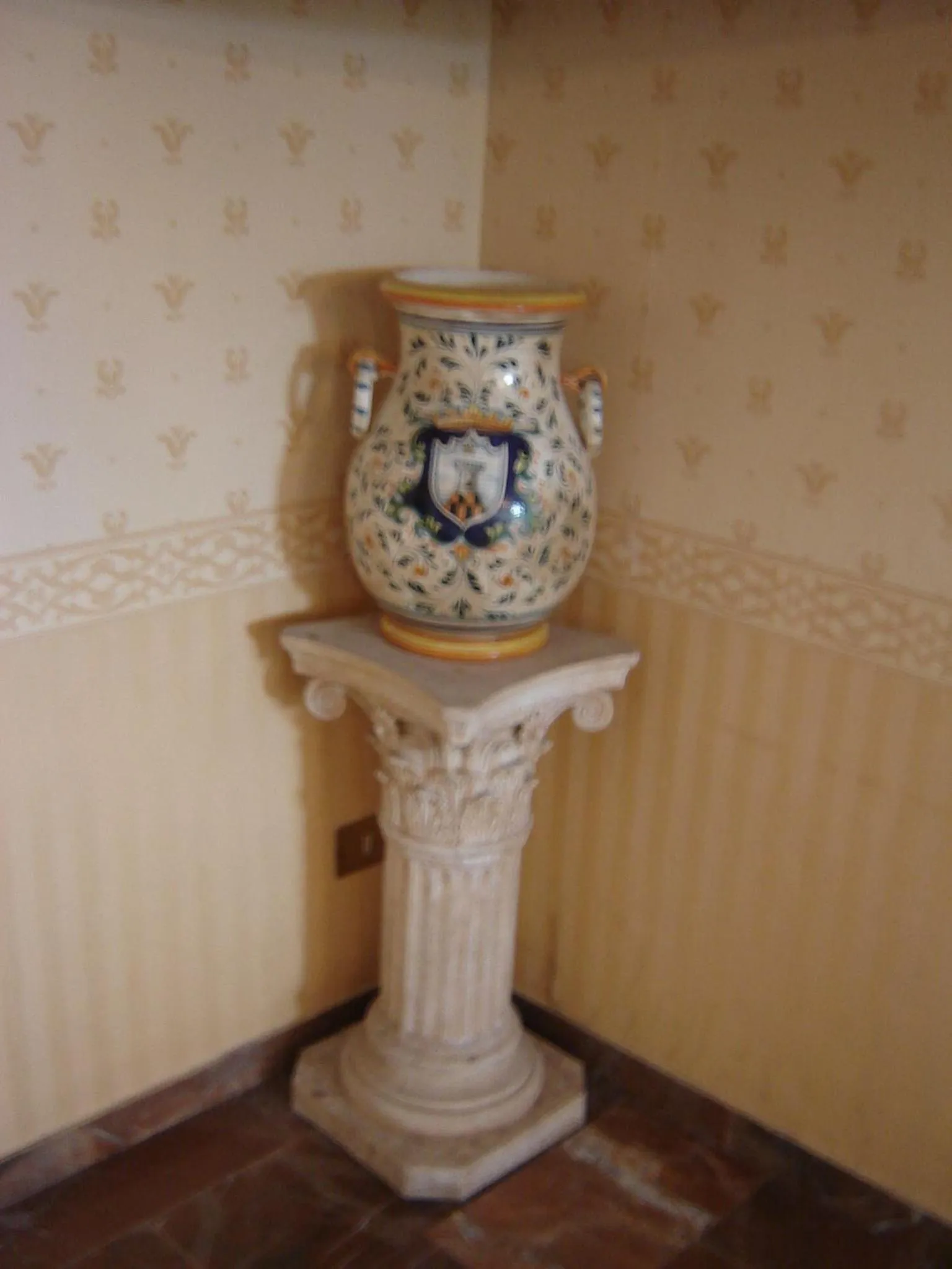 Decorative detail in Hotel La Rosa