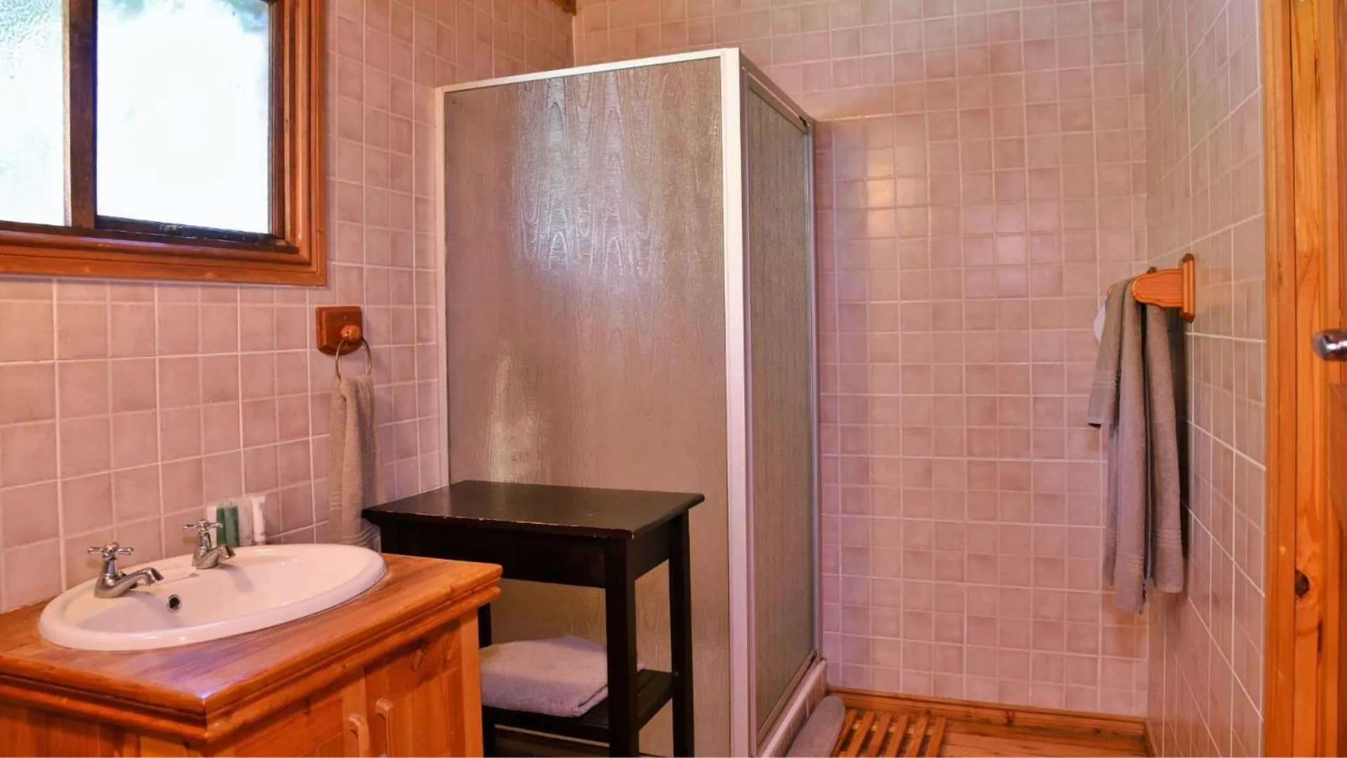 Shower in ANEW Resort Ingeli Forest Kokstad