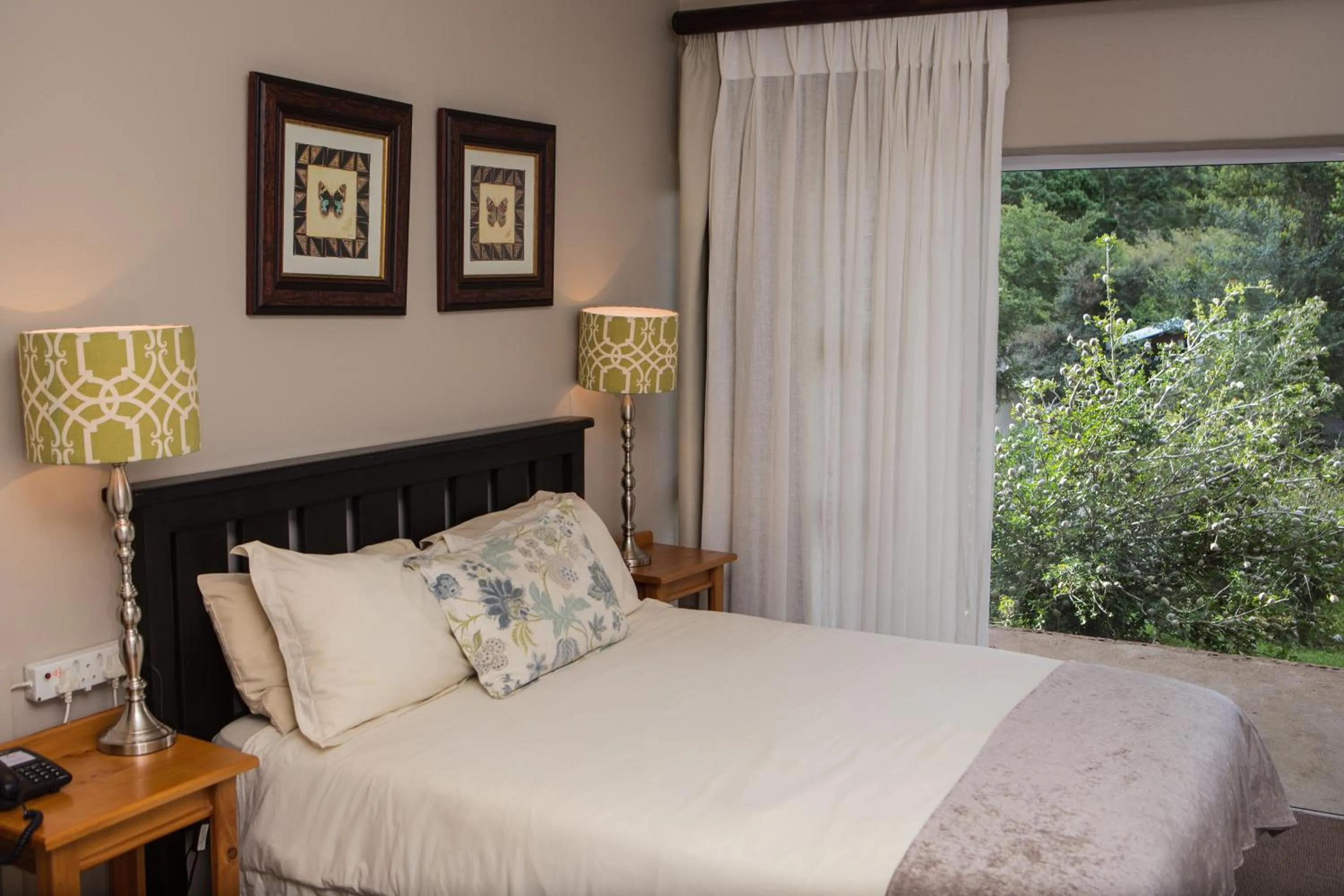 Standard King Room in ANEW Resort Ingeli Forest Kokstad