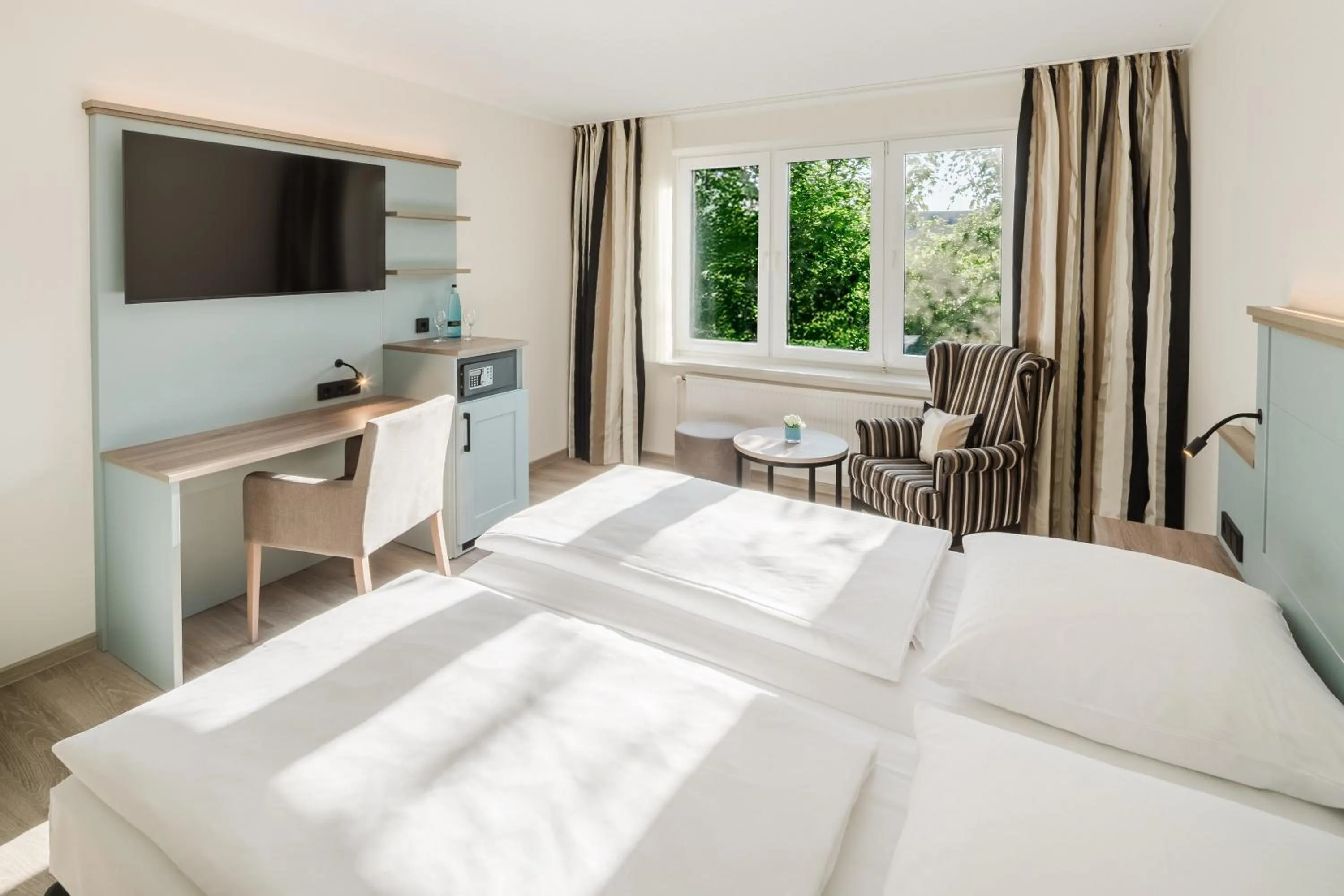 Photo of the whole room, Bed in Hotel an der Schlei Garni