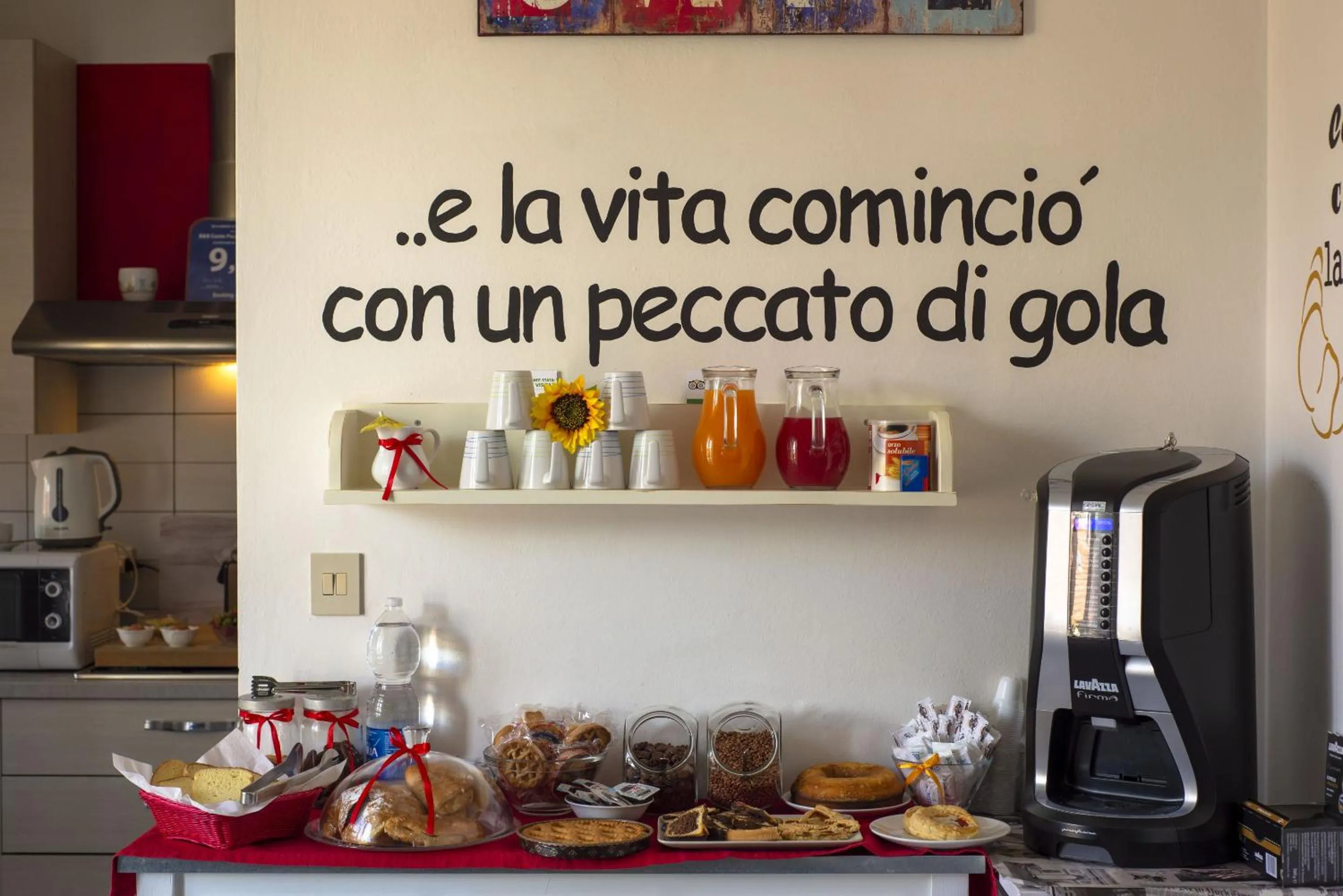 Dining area in B&B Cento Passi Dalle Mura