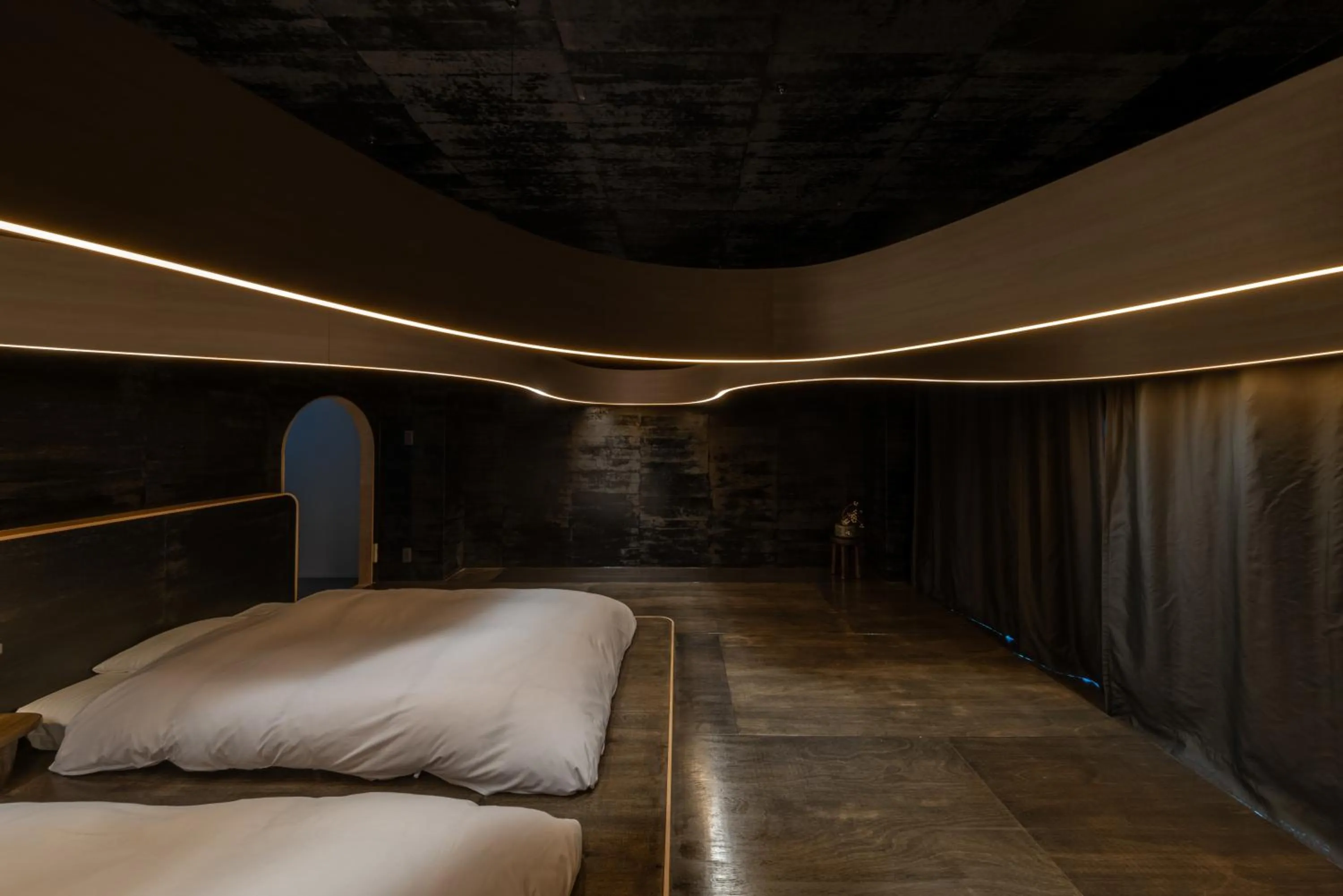 Bed in Seven Stories