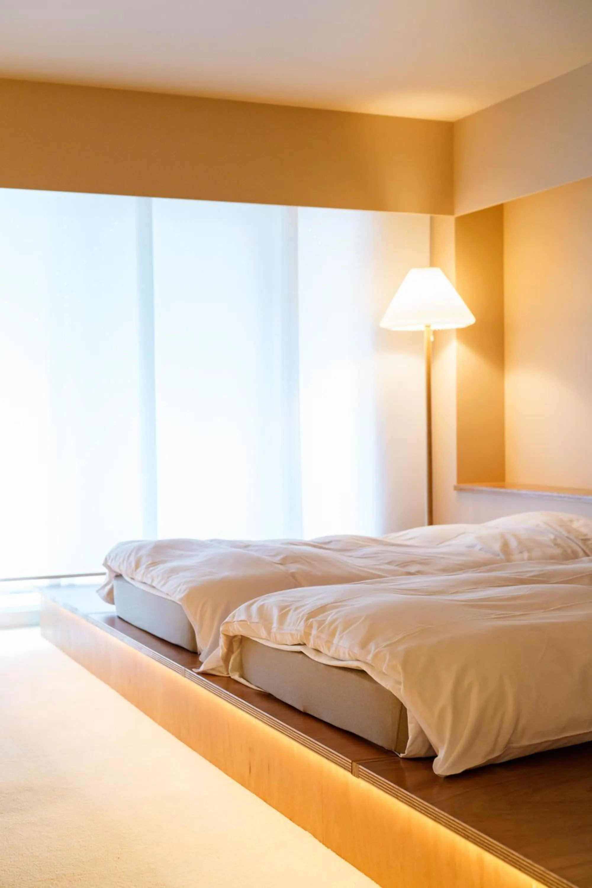 Bed in Seven Stories