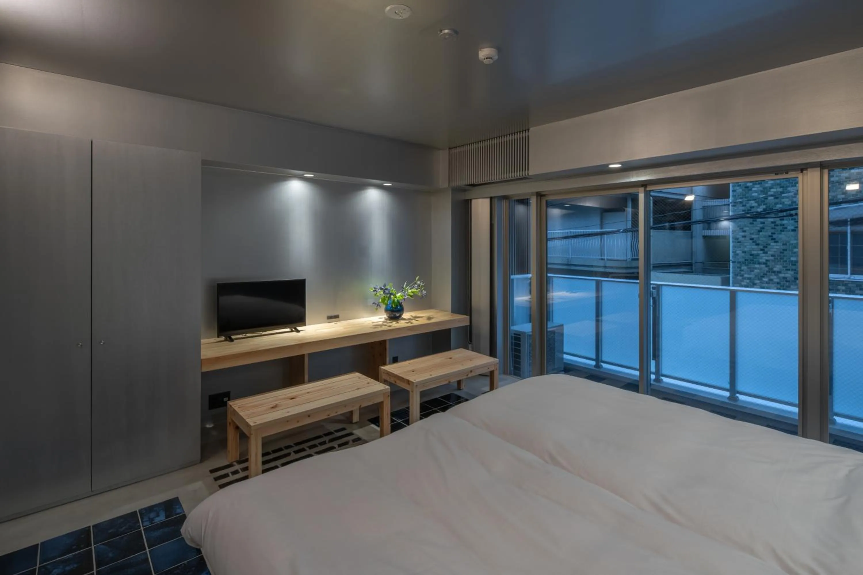 Bed in Seven Stories