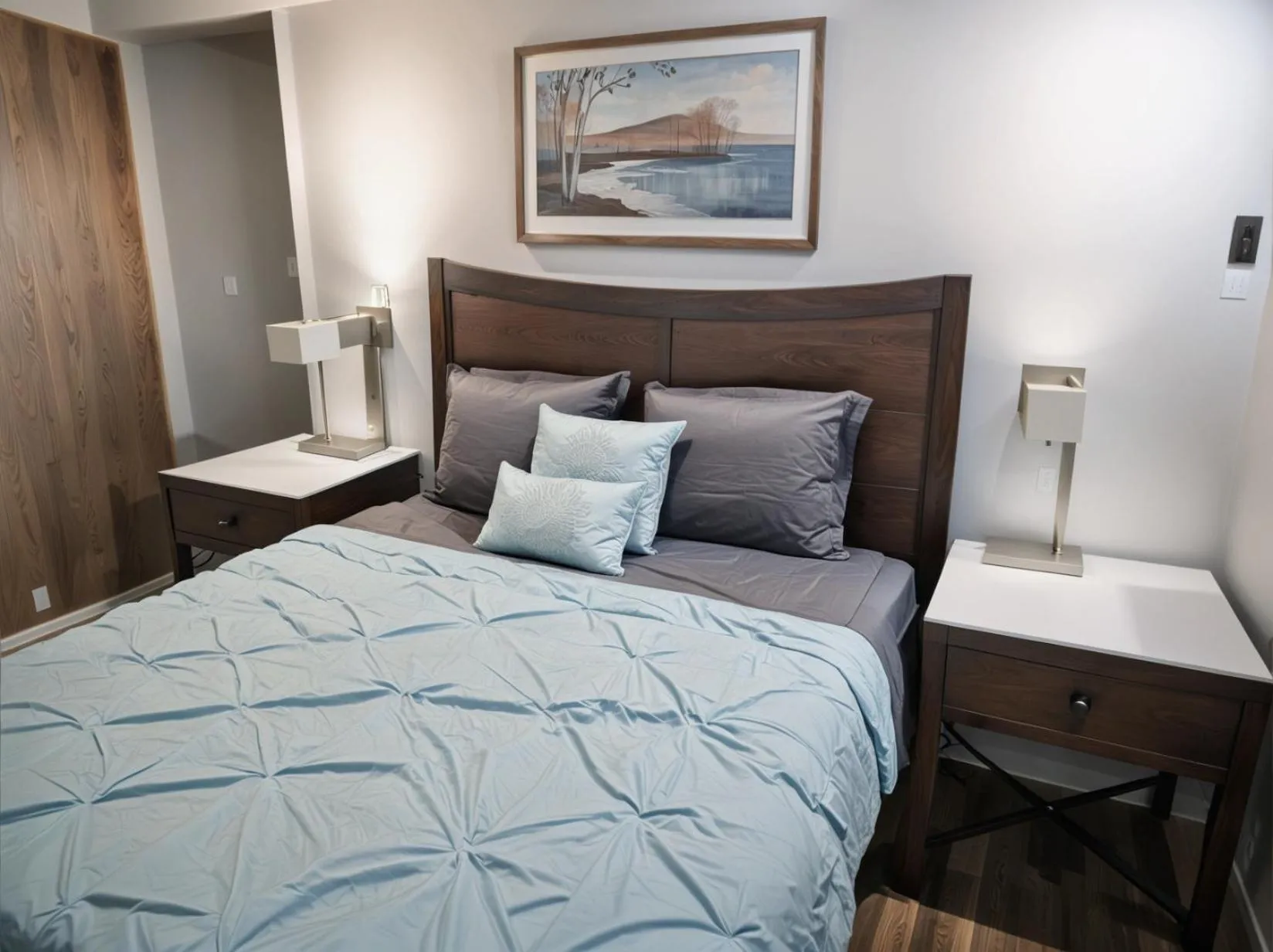 Bed in Hollywood Homes minutes to everything SPACIOUS AND FREE PARKING