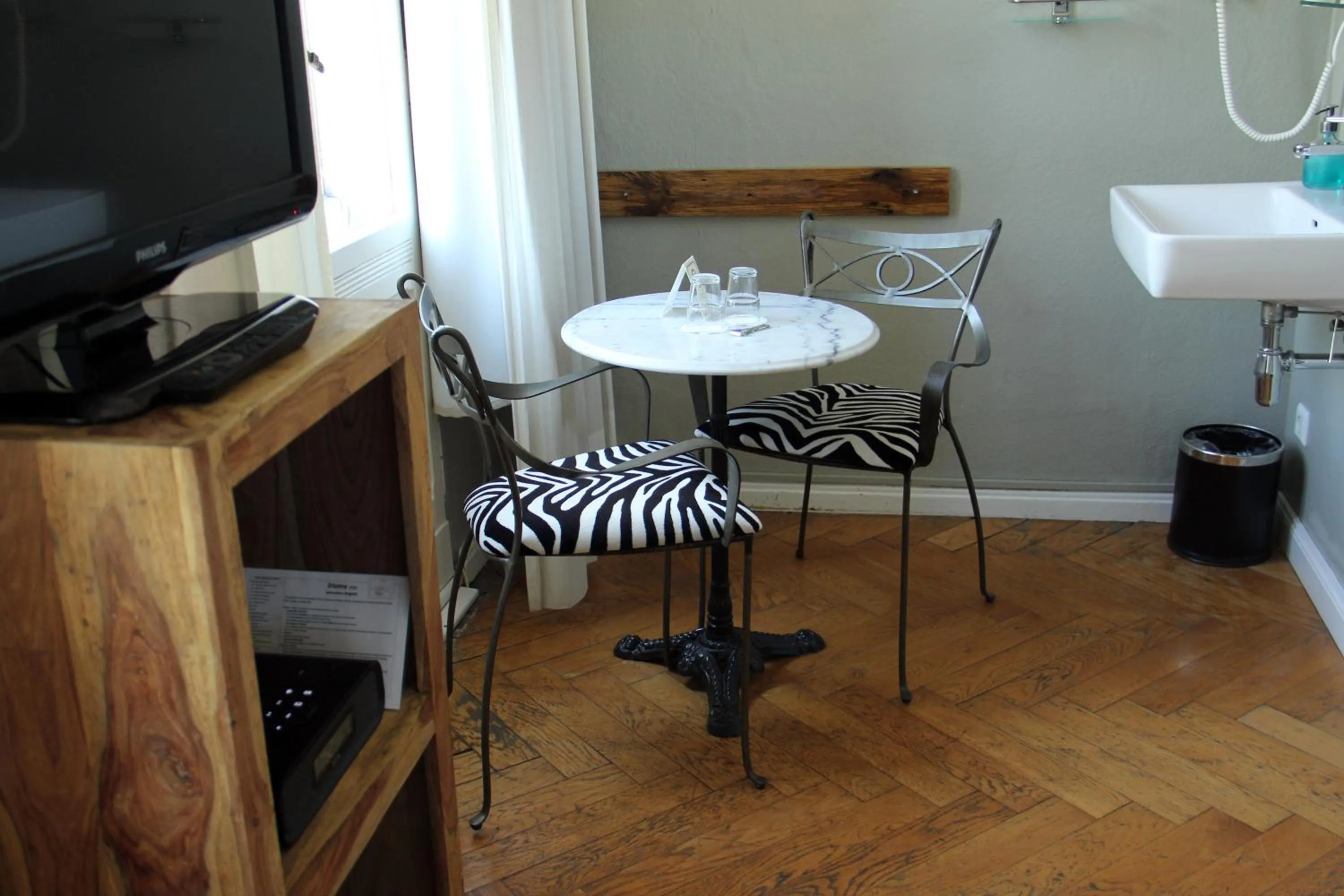 Photo of the whole room in ArtHotel Connection