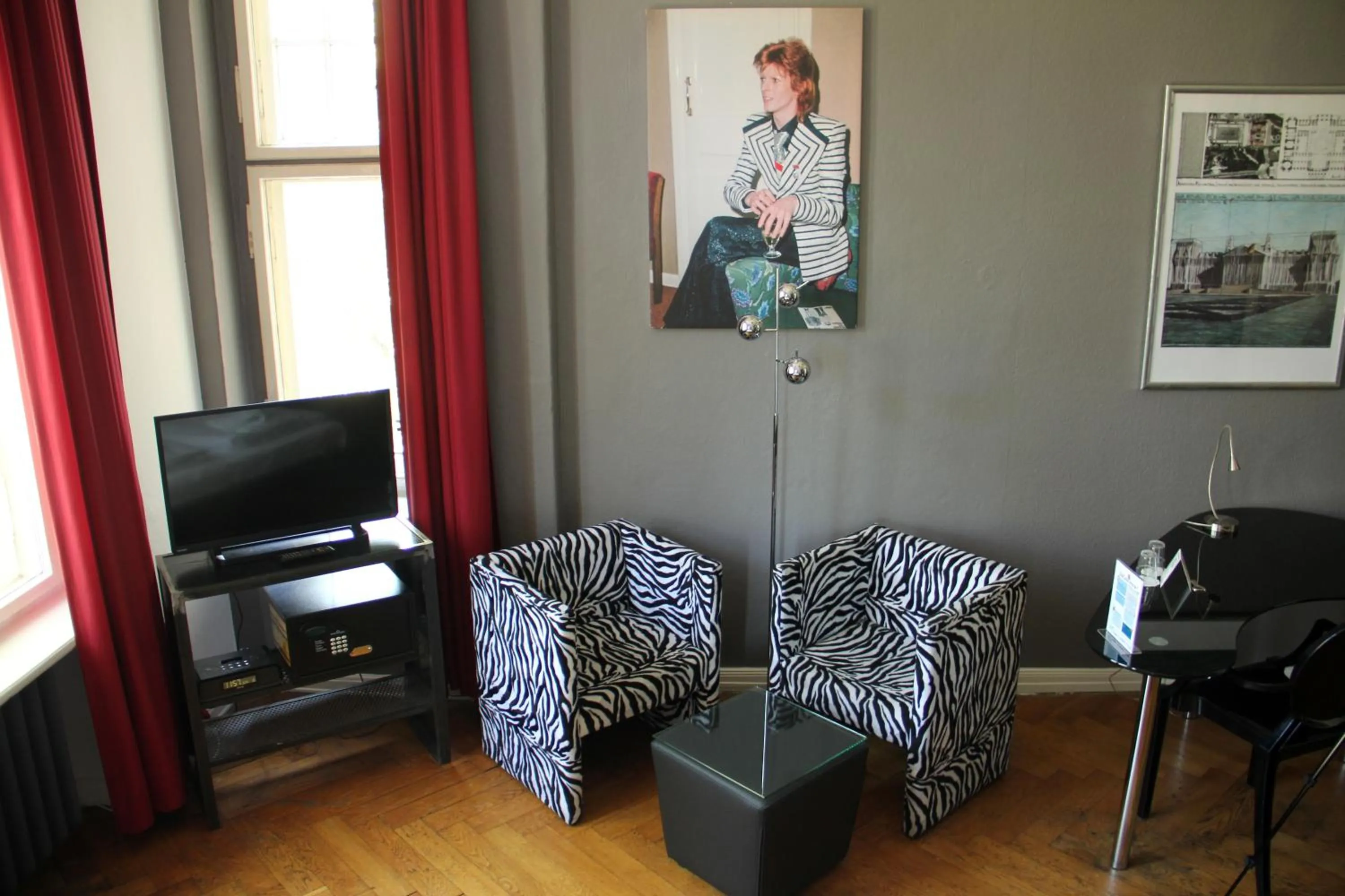 TV and multimedia in ArtHotel Connection