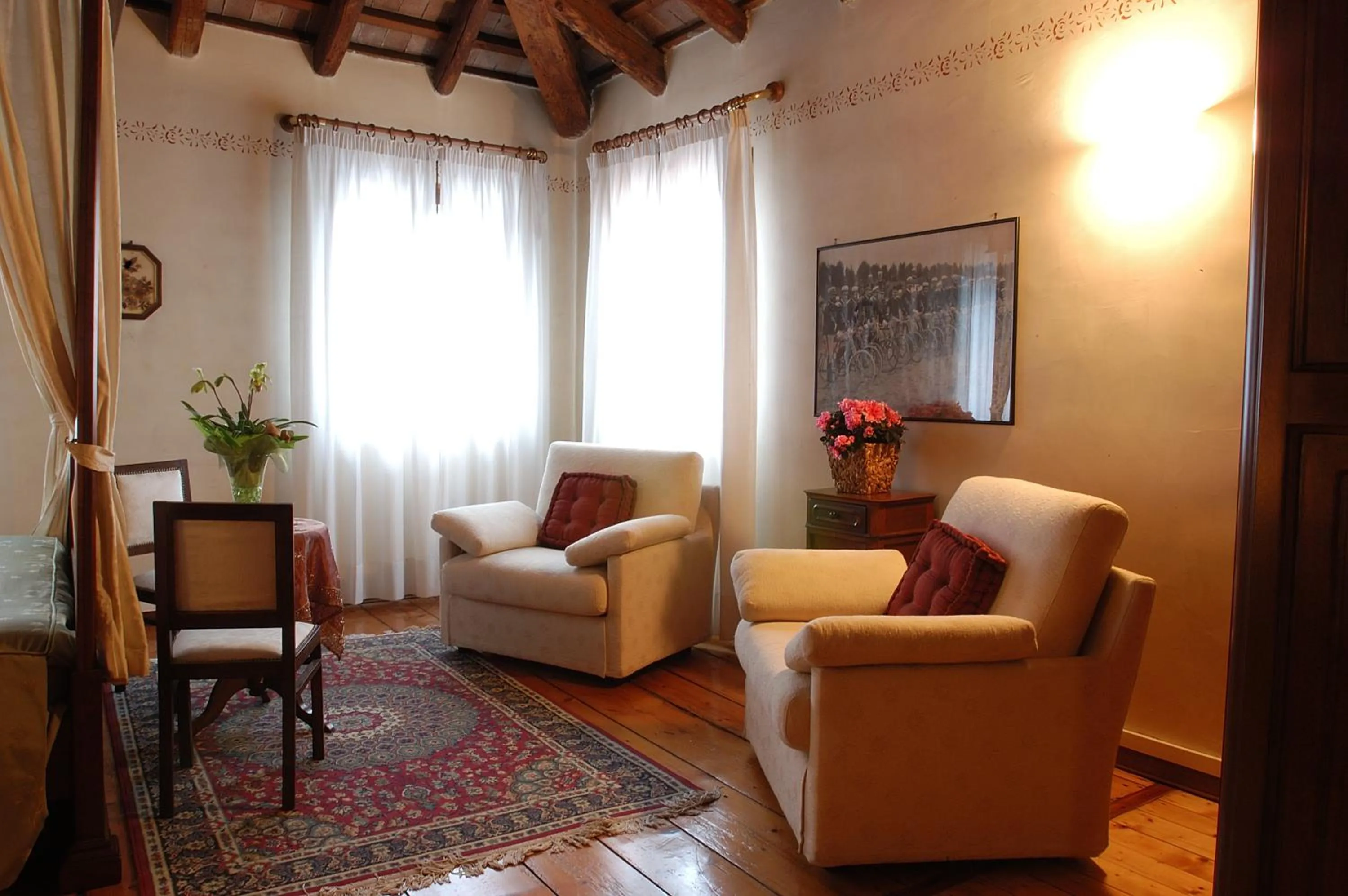 Seating area in Locanda Stella D'oro