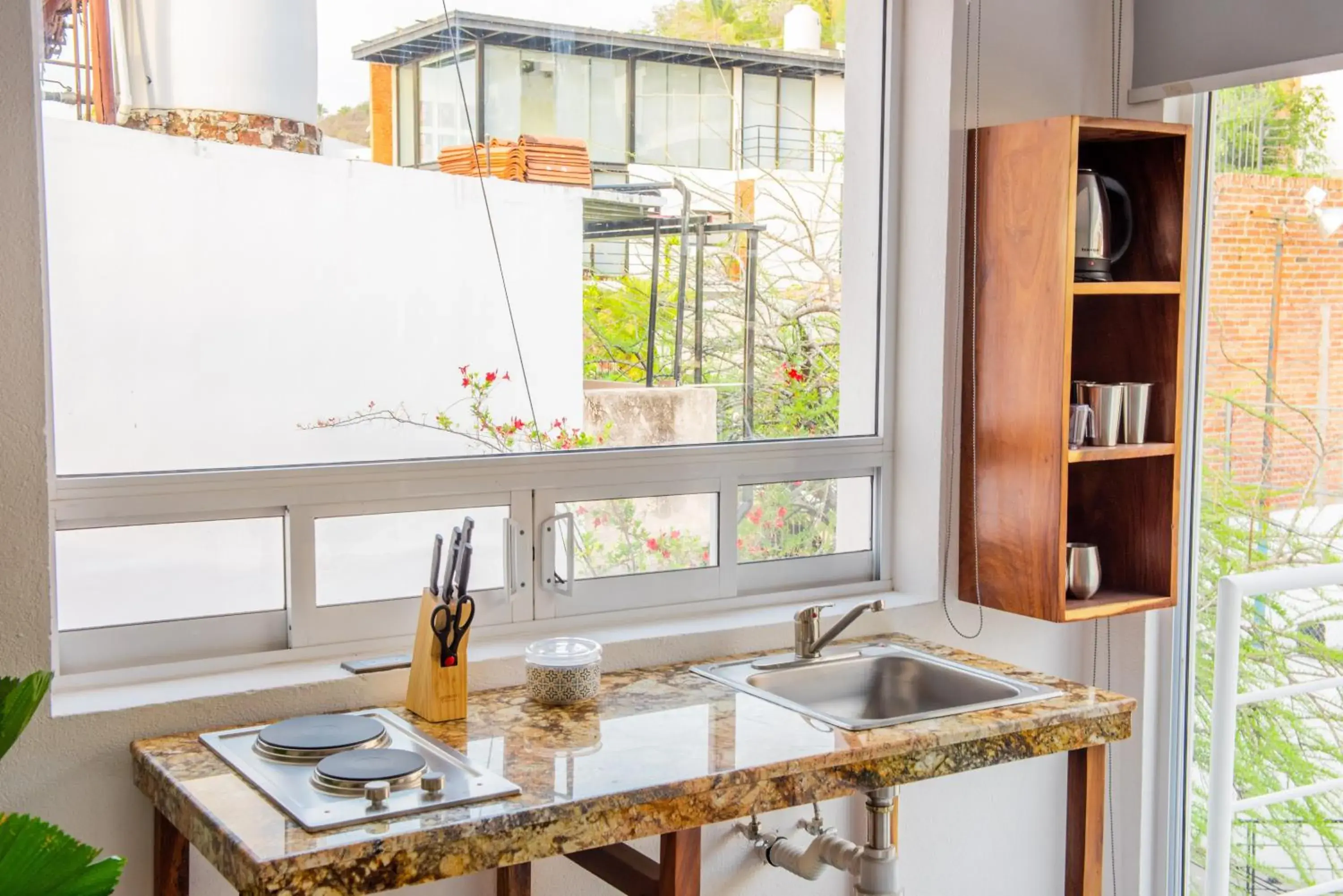 Studio with Mountain View - single occupancy in La Casa Blanca Studio with Mountain View - single occupancy in La Casa Blanca