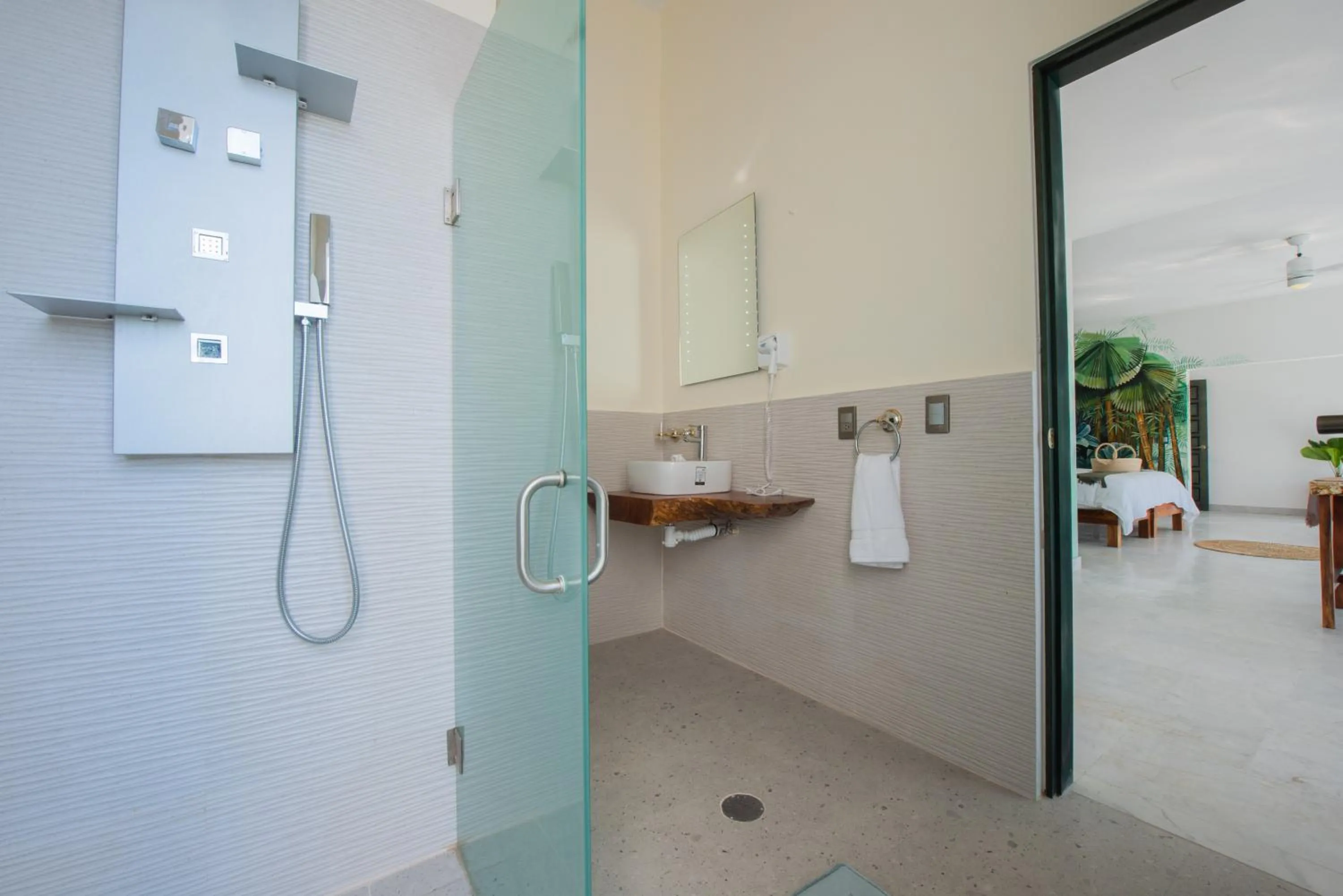 Bathroom in La Casa Blanca