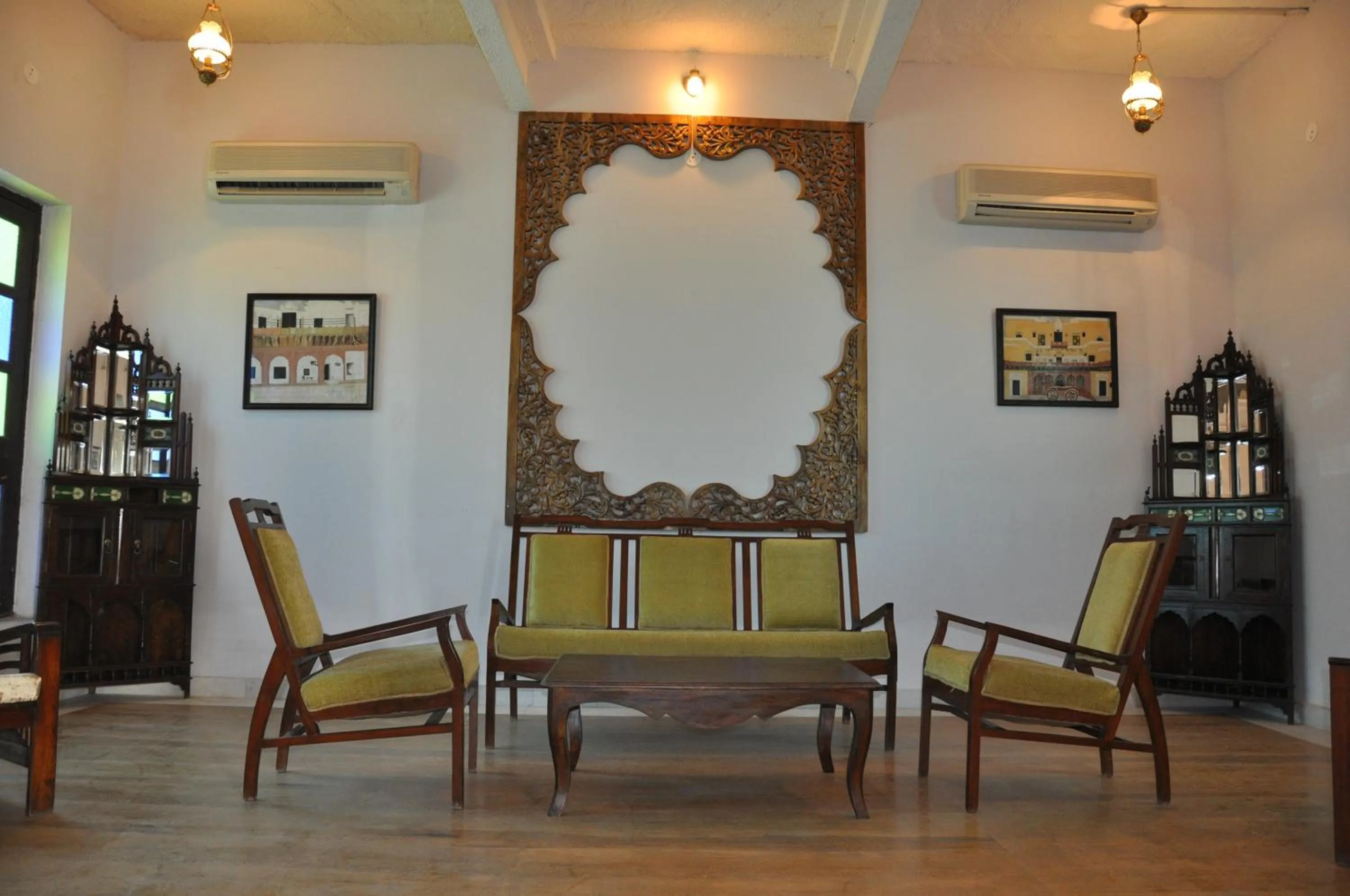 Lobby or reception in Amritara Chandra Mahal Haveli, Bharatpur
