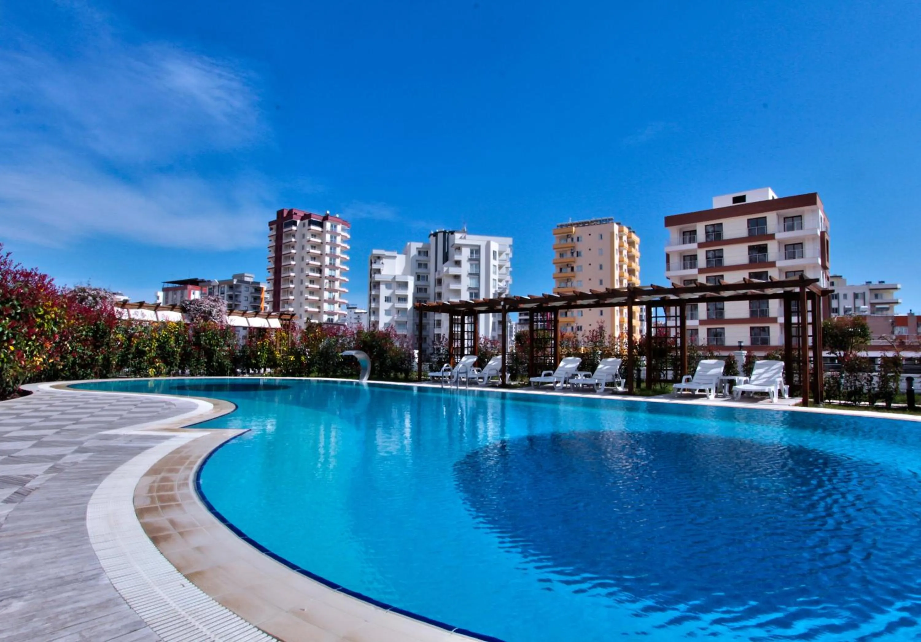 Swimming pool in Upart Home