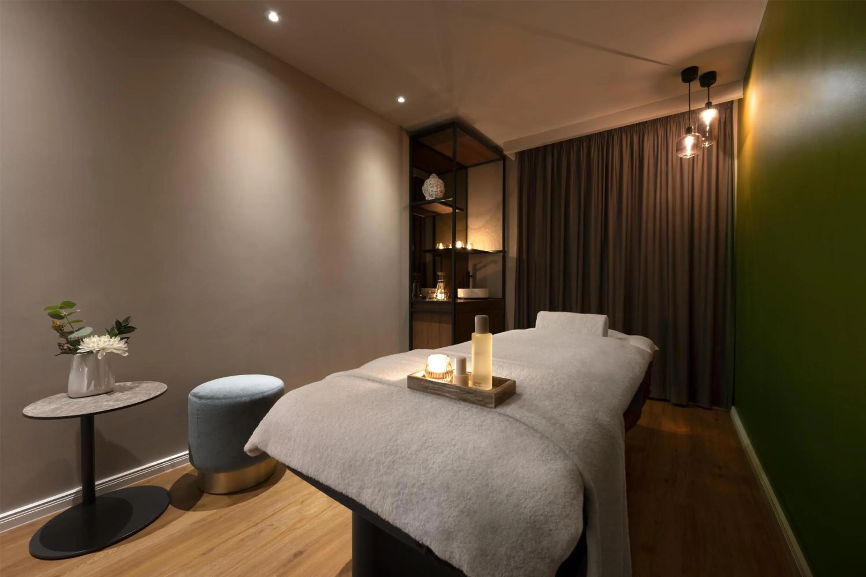 Spa and wellness centre/facilities, Bed in Conrad Hamburg