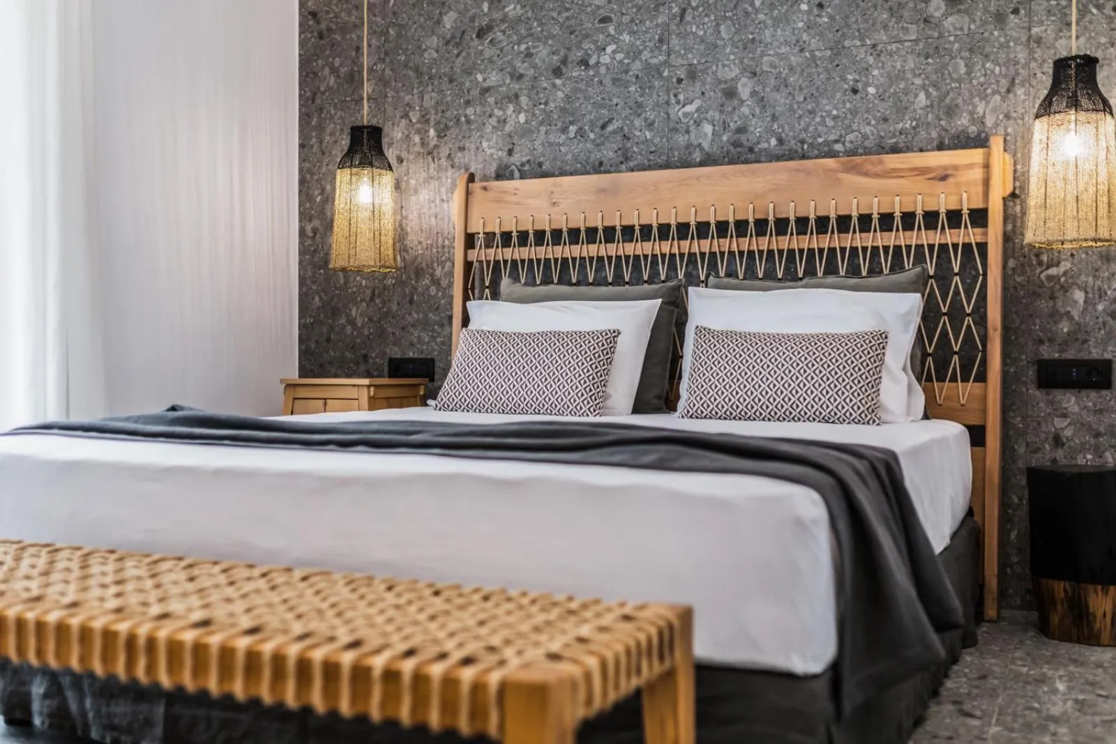 Bed in Naxian Secret