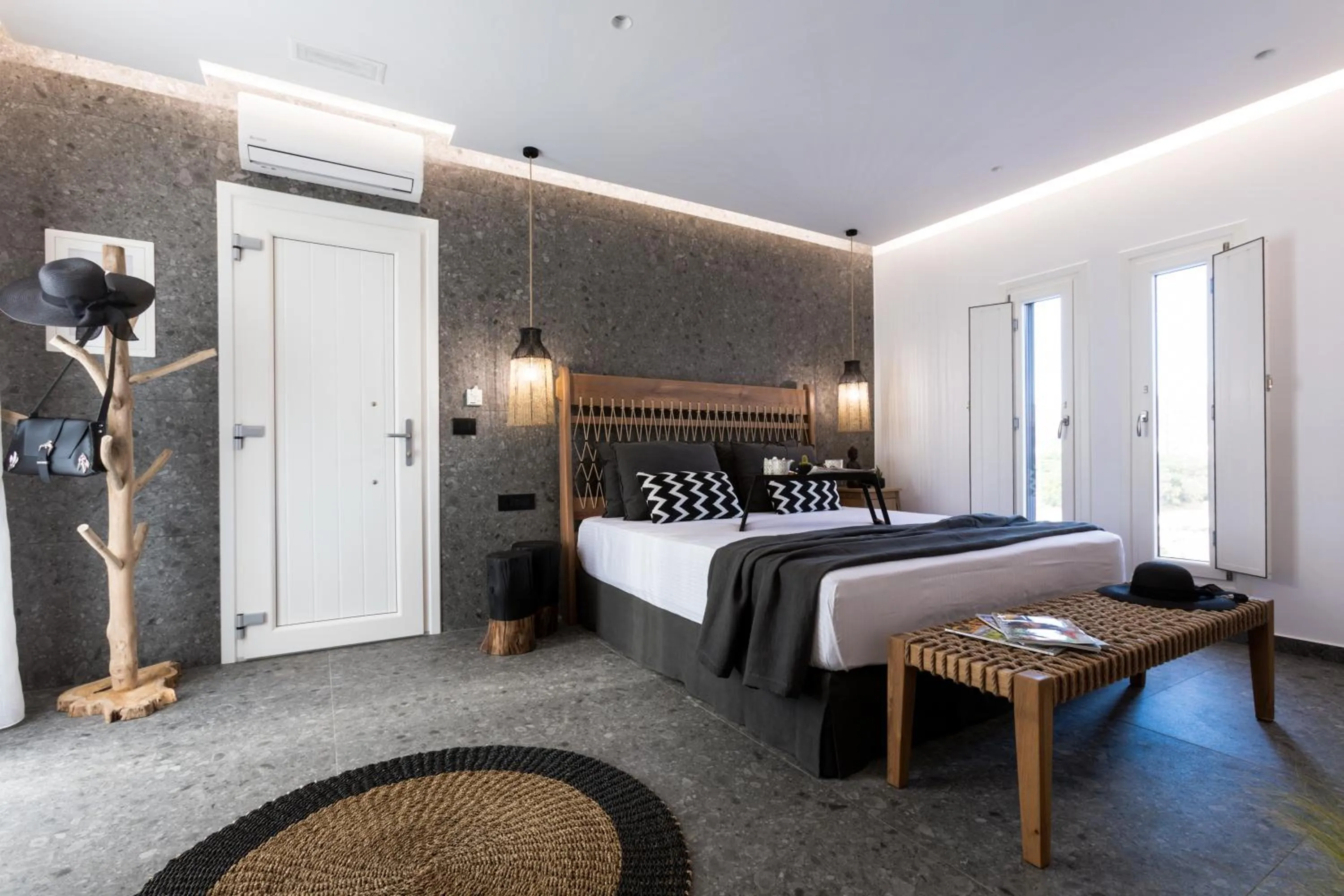 Bed in Naxian Secret