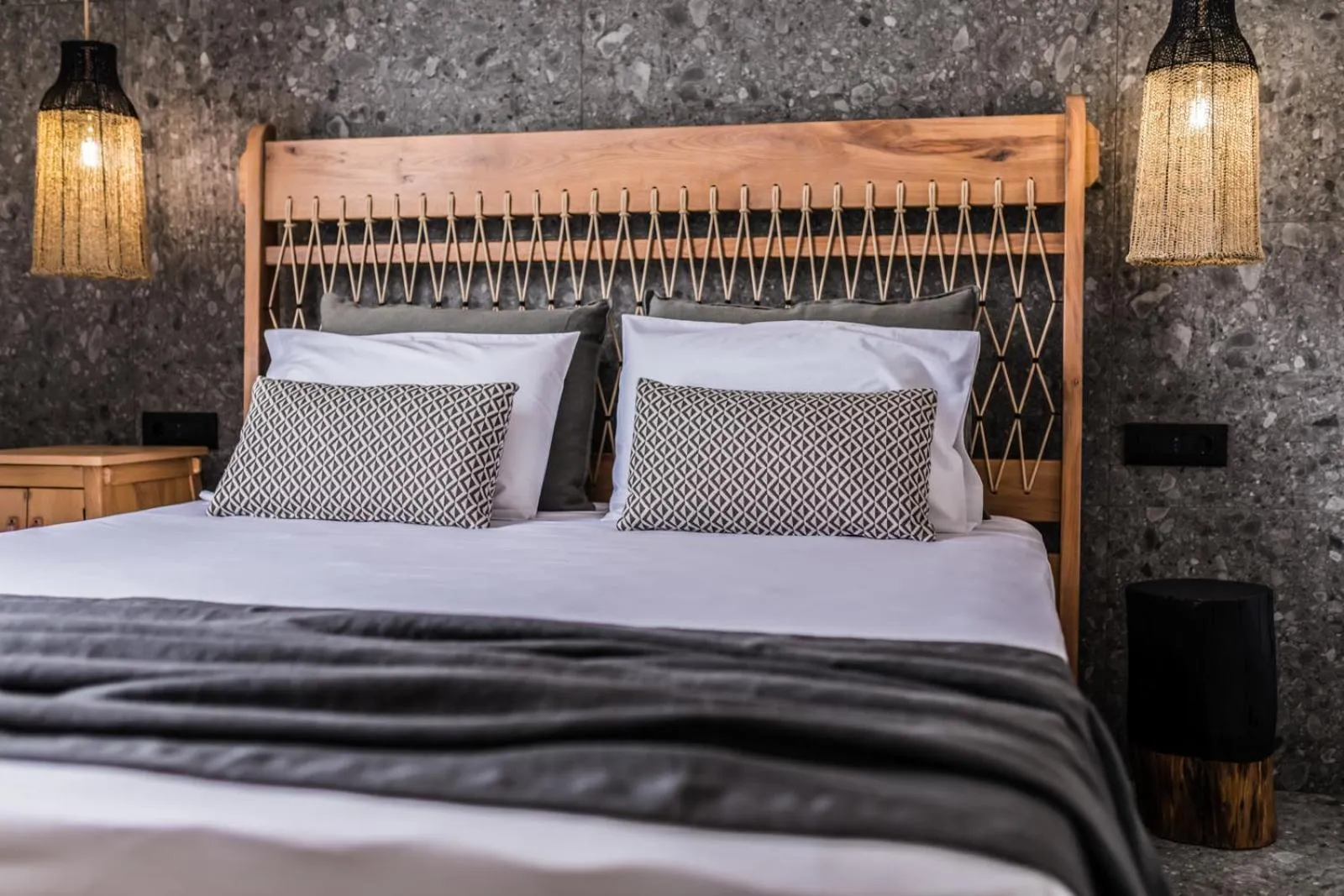 Bed in Naxian Secret