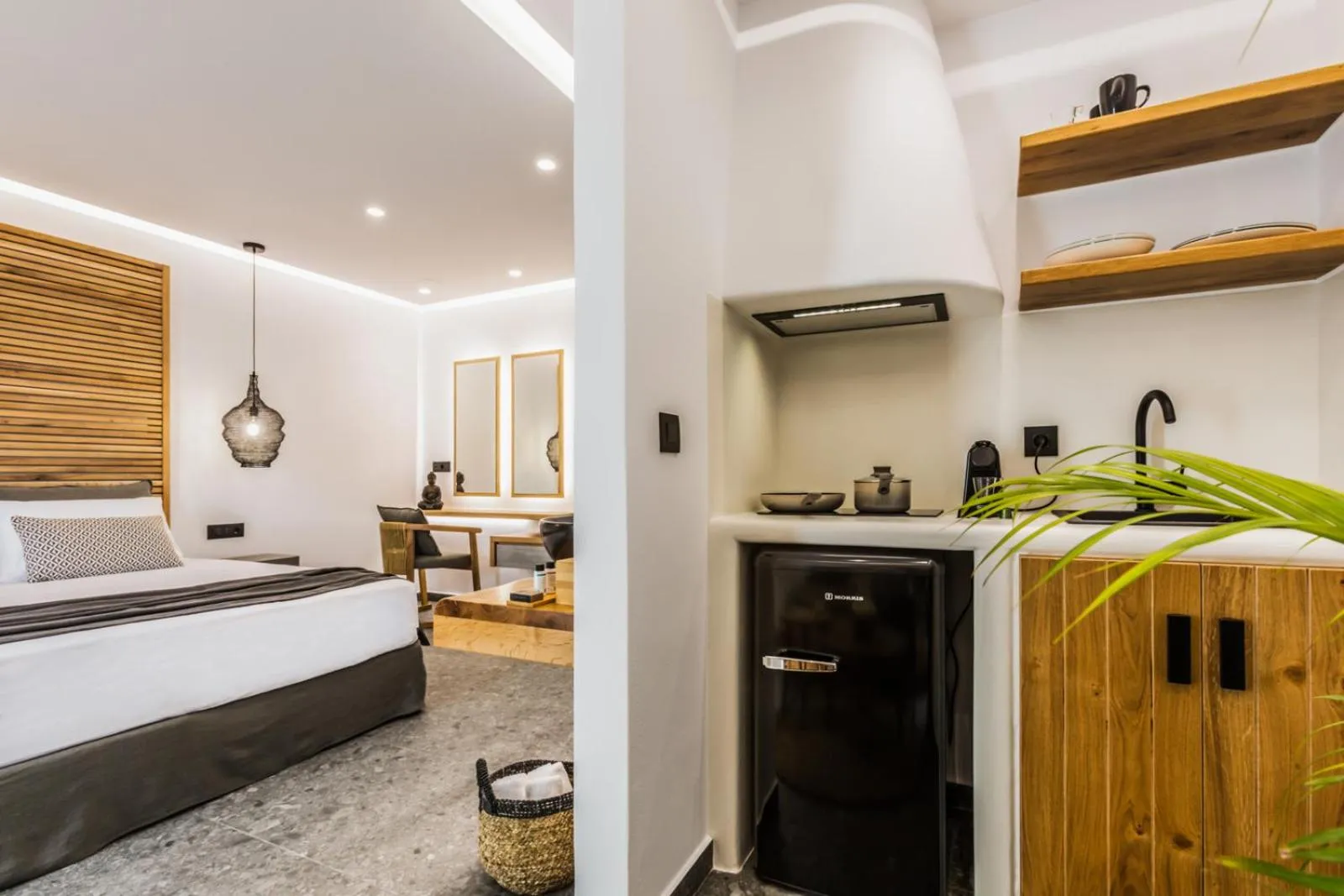 Bed in Naxian Secret