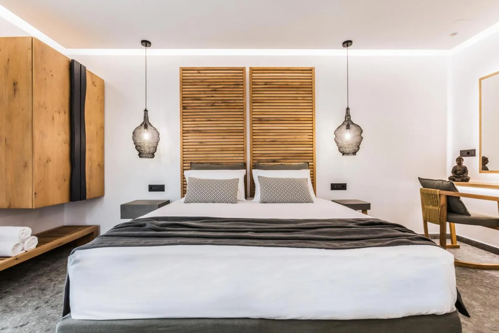 Bed in Naxian Secret