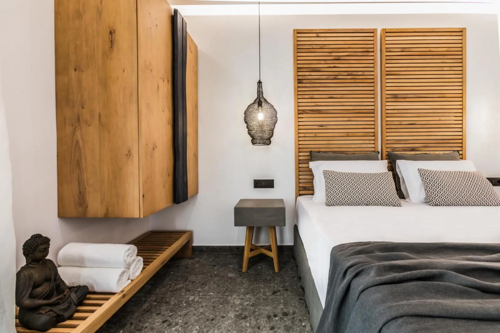 Bed in Naxian Secret