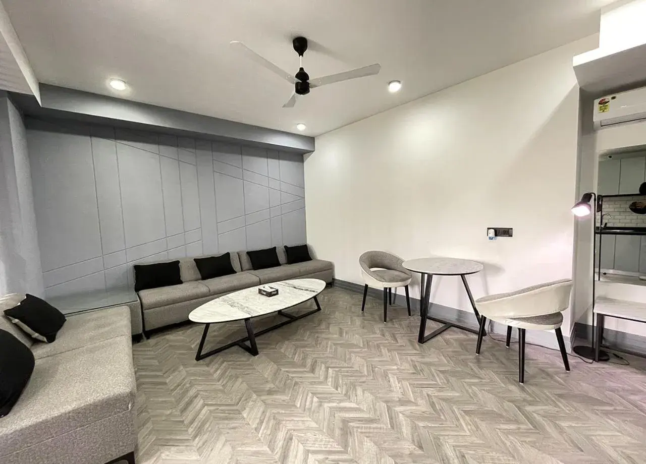 Twin Room with Balcony in BedChambers Serviced Apartments, MG ROAD Twin Room with Balcony in BedChambers Serviced Apartments, MG ROAD