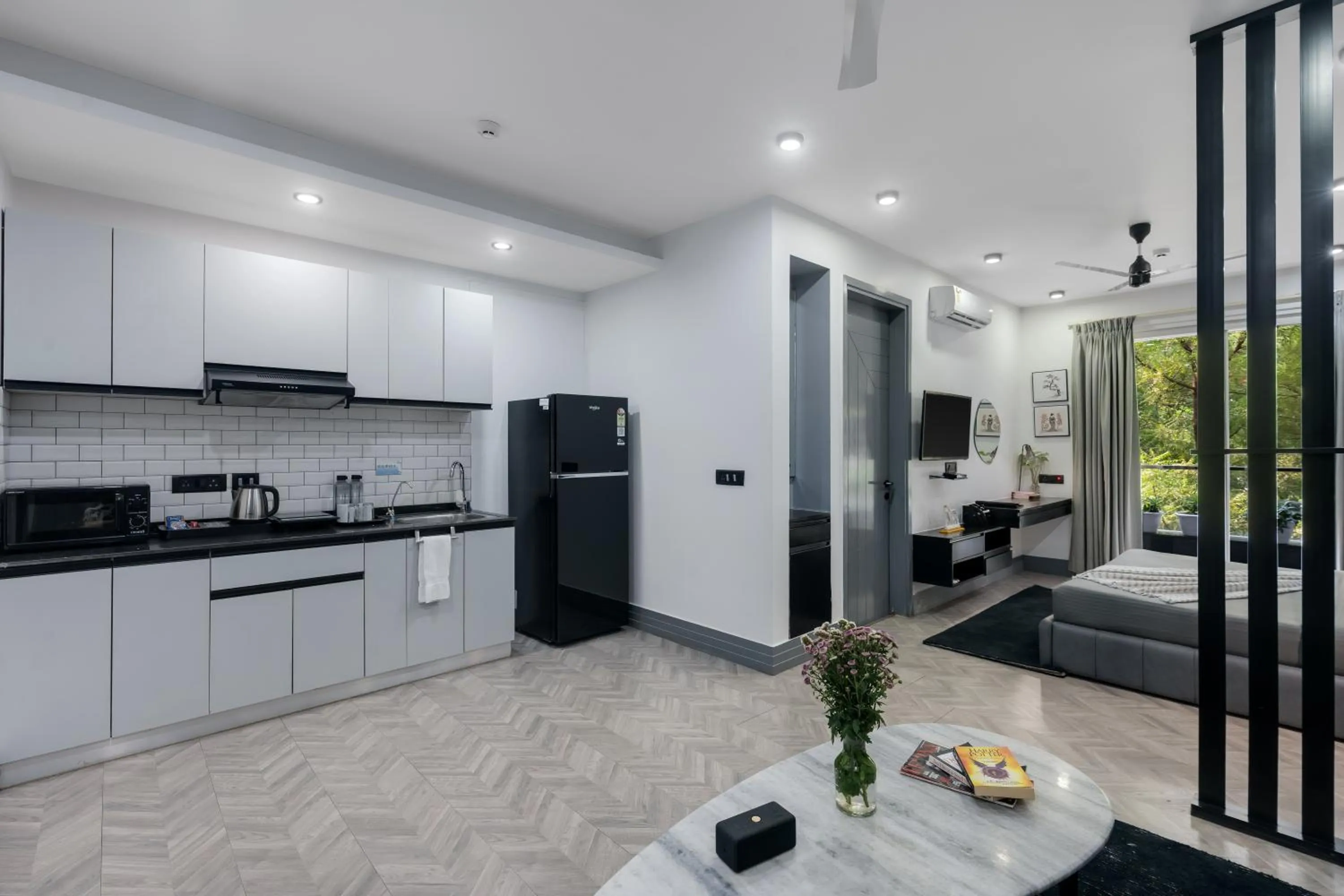 Coffee/tea facilities in BedChambers Serviced Apartments, MG ROAD